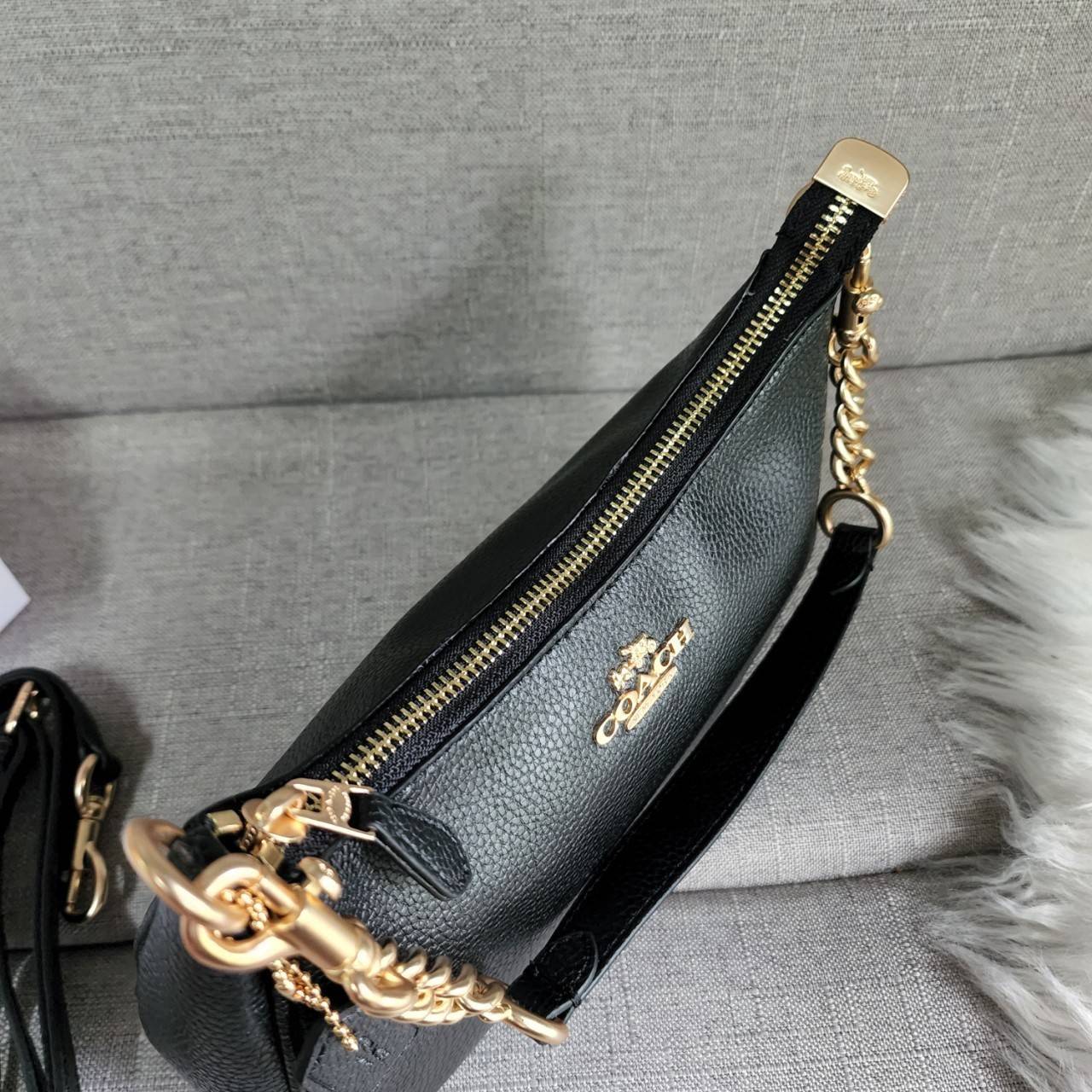 พร้อมส่งครบสี สวยทุกสีเลยค่า😘 ((CA173//CA209//CA548)) COACH TERI SHOULDER BAG 🔹กระเป๋าทรงพอช ในรูปแบบหนังแท้ หนังนิ่มสวยมากค่ะ