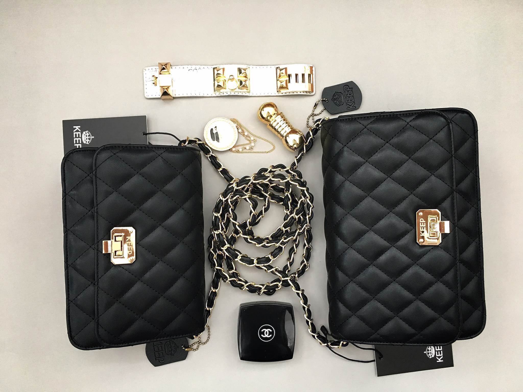 New arrival! จากแบรนด์ KEEP รุ่น Keep spell chain bag (( mini - classic size )) ตัวกระเป๋าหนังแกะสังเคราะห์ ลายหนังสวยมากๆคะ นิ่ม-ตึง สุดๆ รุ่นนี้ จะมี 2 ขนาด คือ mini และ classic ไซด์