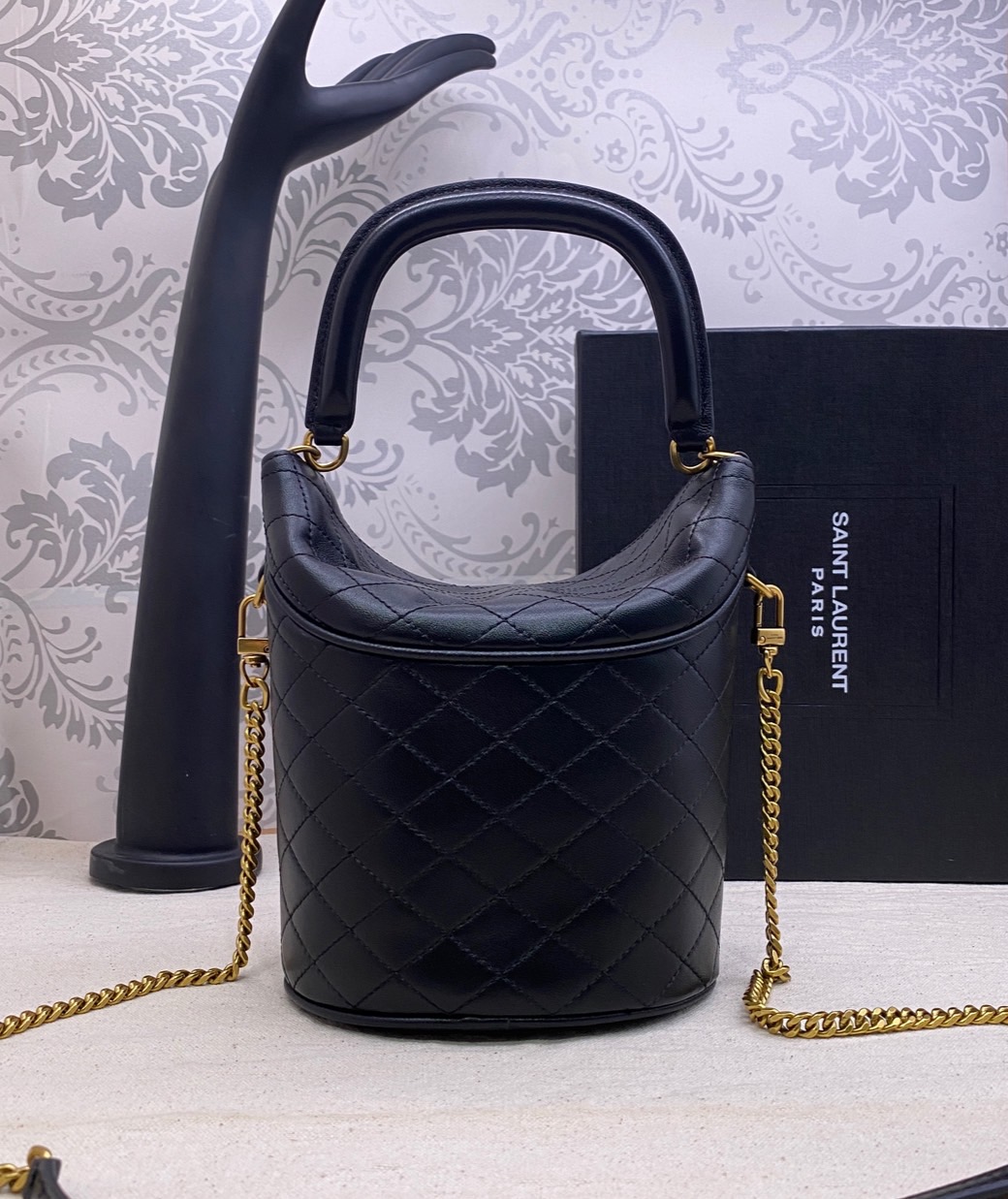 YSL GABY BUCKET BAG IN LAMBSKIN กระเป๋าสะพายทรงถัง งานหนังเต็มใบ เกรดออริ 1:1 ใช้งานต่างประเทศได้