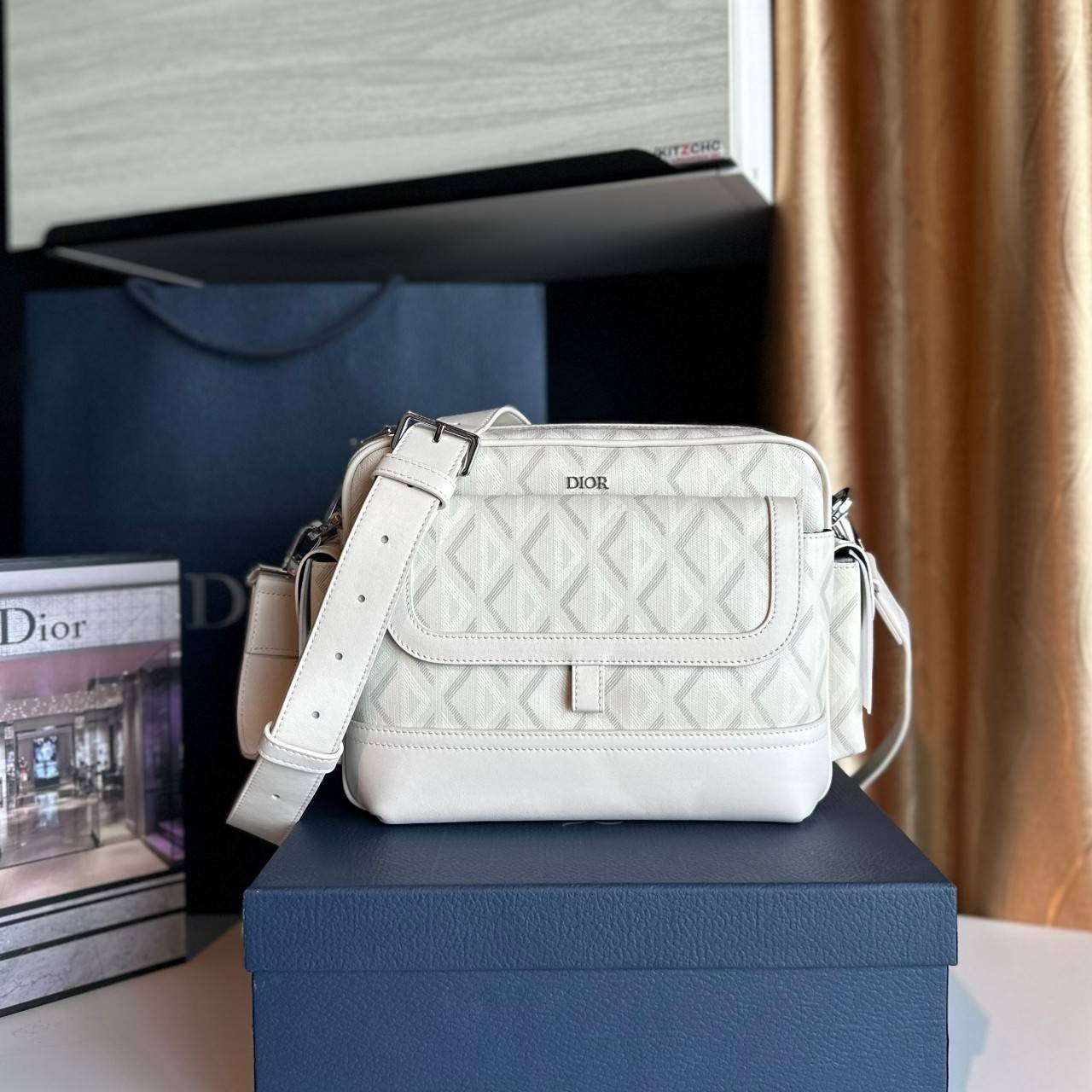 DIOR HIT THE ROAD MESSENGER BAG CD Diamond Canvas and Smooth Calfskin เกรดเทพออริจินอล หนังแท้ งานดีสุด ภาพถ่ายจากงานขายจริง ใช้งานต่างประเทศได้