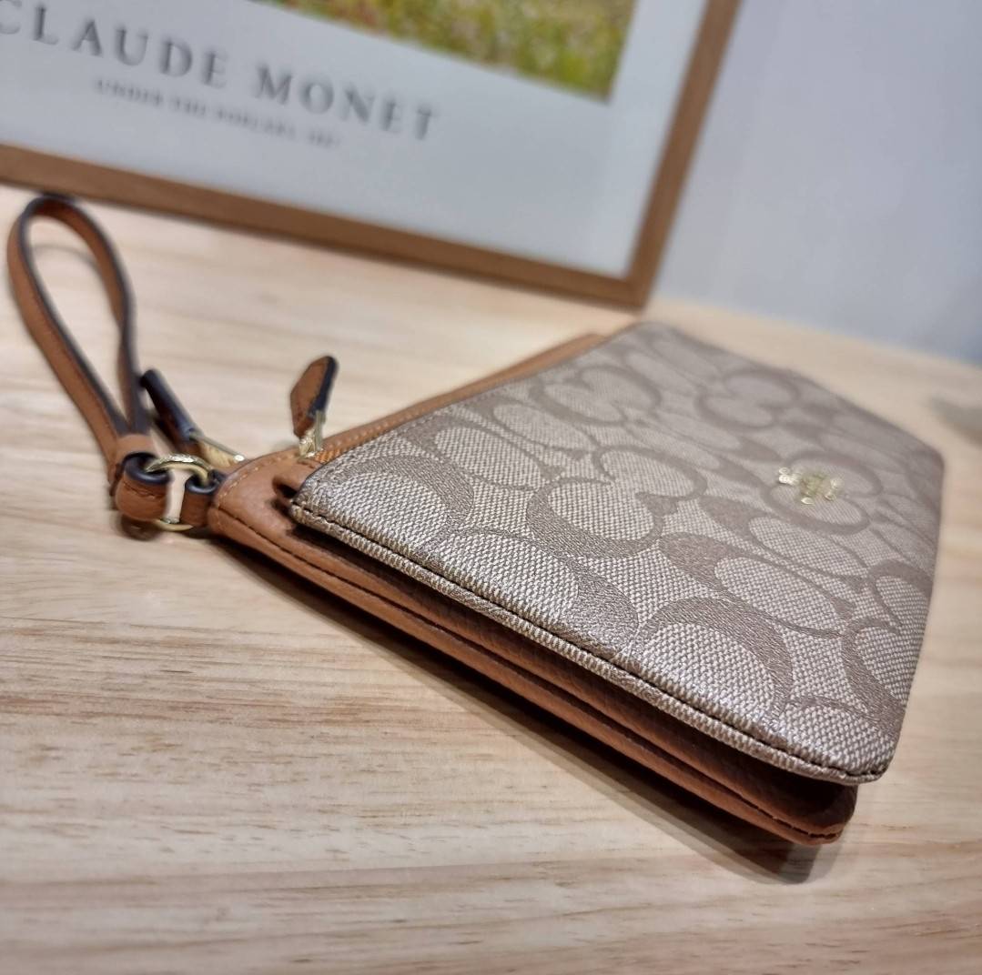 COACH DOUBLE ZIP WALLET IN SIGNATURE CANVAS / C5576 / C5610 / C7313 พร้อมส่ง 8 สี ใหม่ล่าสุด คอล 2023 กระเป๋าคล้องมือใบใหญ่ ดีไซน์ใหม่เล่นระดับ เพิ่มลูกเล่นและดีเทลให้ดูน่าใช้ยิ่งขึ้น