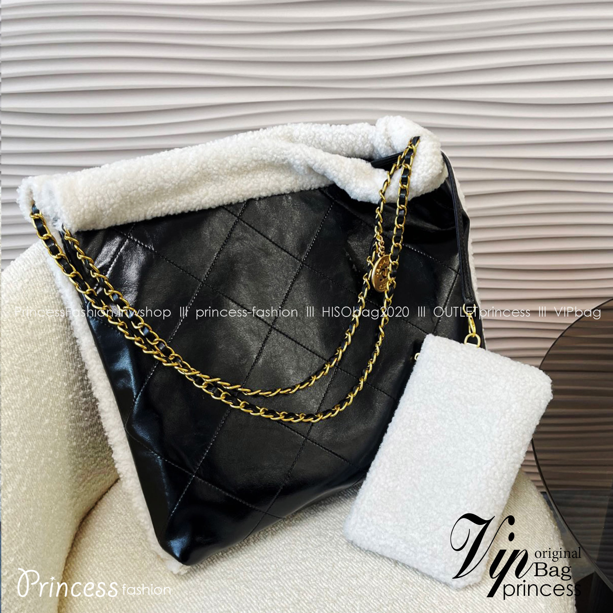ใช้คำว่า 'สวยยย' ได้เปลืองมากใบนี้! กับ CHANEL 22 LEATHER HANDBAG ทรงยอดฮิตในปี 2023 กระเป๋าหิ้วหรือคล้องไหล่ได้ **หนังกลับ ทั้งใบสวยเนี้ยบบ