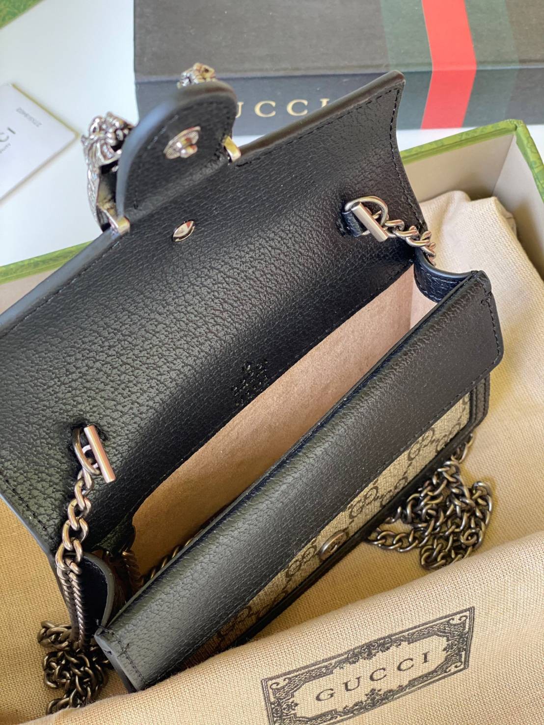 หนังแท้ GUCCI Dionysus mini bag / GG Shoulder bag / GG Denim Dionysus พร้อมส่งที่ไทย กระเป๋าสะพายข้างหนังแท้ เกรดหนังคุณภาพดียิ่งใช้หนังยิ่งสวย โทนสีน่าใช้มากก มาในดีไซน์คลาสสิคเรียบหรูเข้ากับทุกลุ๊คแบบไม่มีเอ้าท์ พร้อมส่งที่ไทย ภาพสินค้าถ่ายจากงานขายจริง