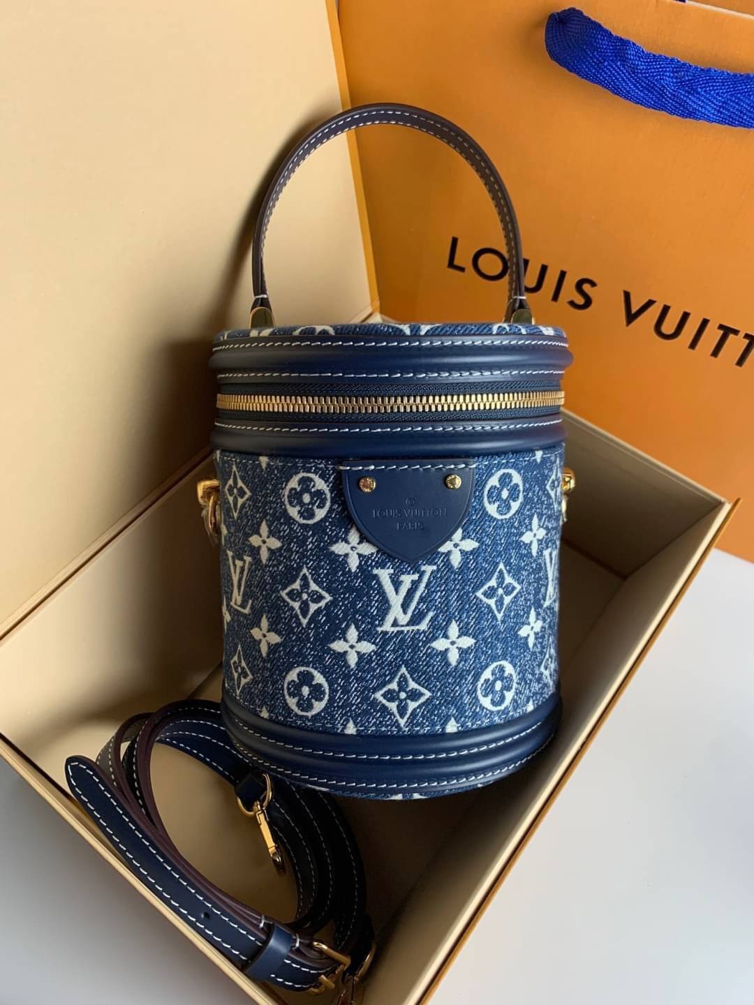 ORI Louis Vuitton Cannes / LV CANNES เกรดออริจินอลเทพ สินค้าจริงตามรูป เนื้องานสวยงาม หนังแท้ พร้อมส่งที่ไทย