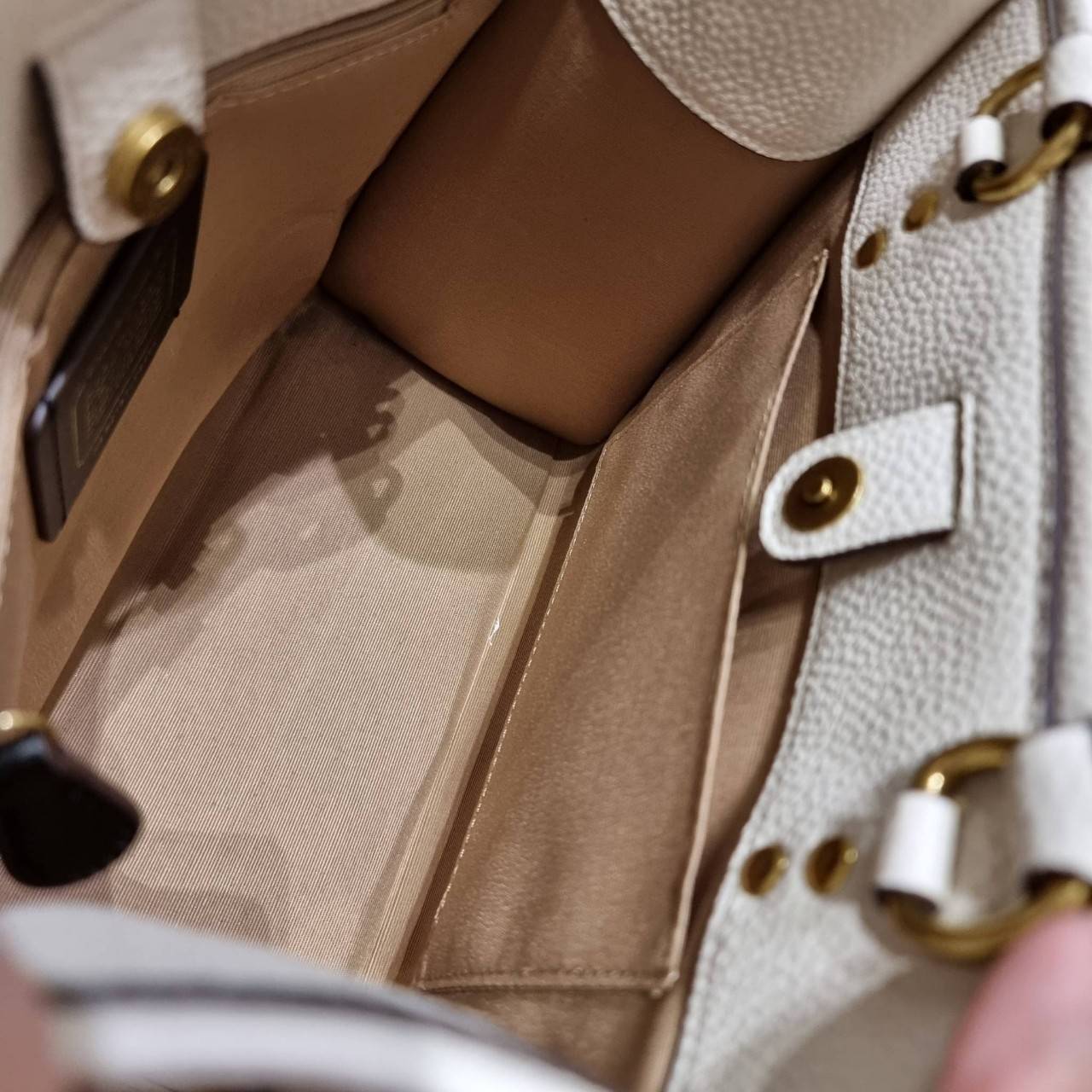 COACH C6494 COACH x JENNIFER LOPEZ DEMPSEY TOTE 22 WITH NYC SKYLINE คอลเลคชั่นใหม่ล่าสุด ยังไม่เข้า shop ไทย!! สุดยอดตัวแม่แห่งความเซ็กซี่ เจนนิเฟอร์ โลเปซ คอลแลบกับแบรนด์ เพิ่มความมีเสน่ห์ให้กับไอเท็มนี้ได้อย่างไม่ต้องสืบ!! กระเป๋าสะพายทรงโท้ท ดีไซน์โดดเ