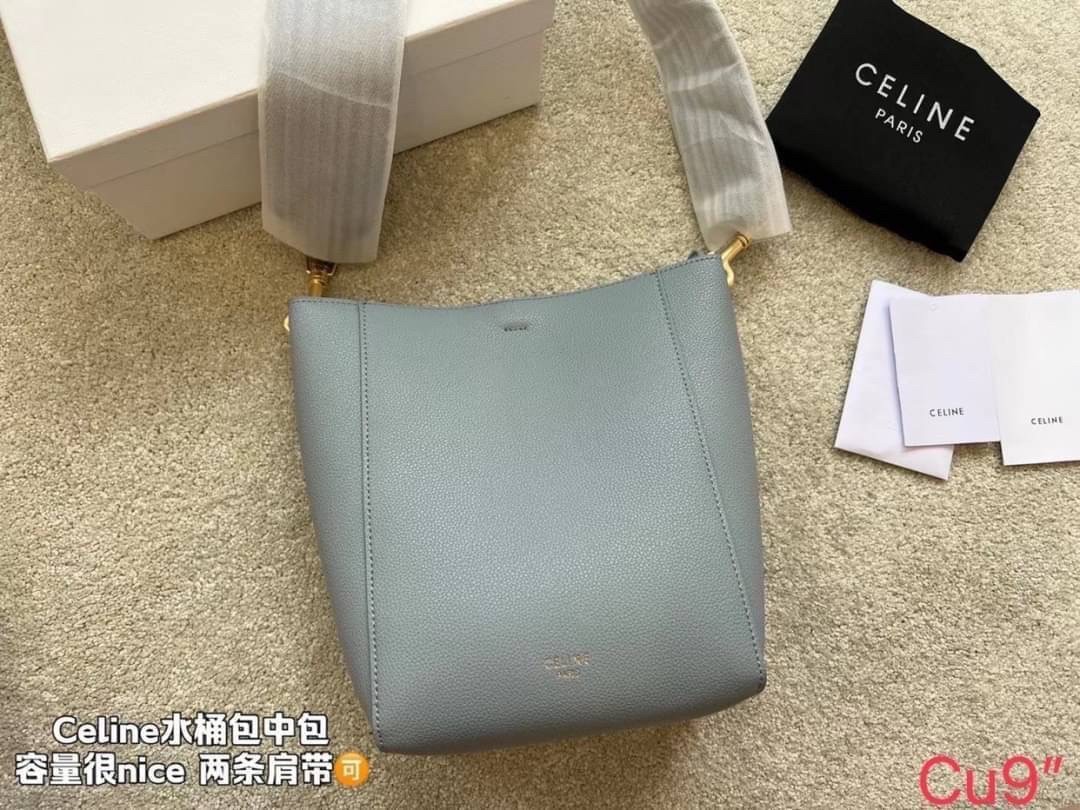 CELINE SANGLE SMALL BUCKET BAG กระเป๋าสะพายทรงบัคเก็ต หนังซอฟอย่างดี น่าใช้มากๆ