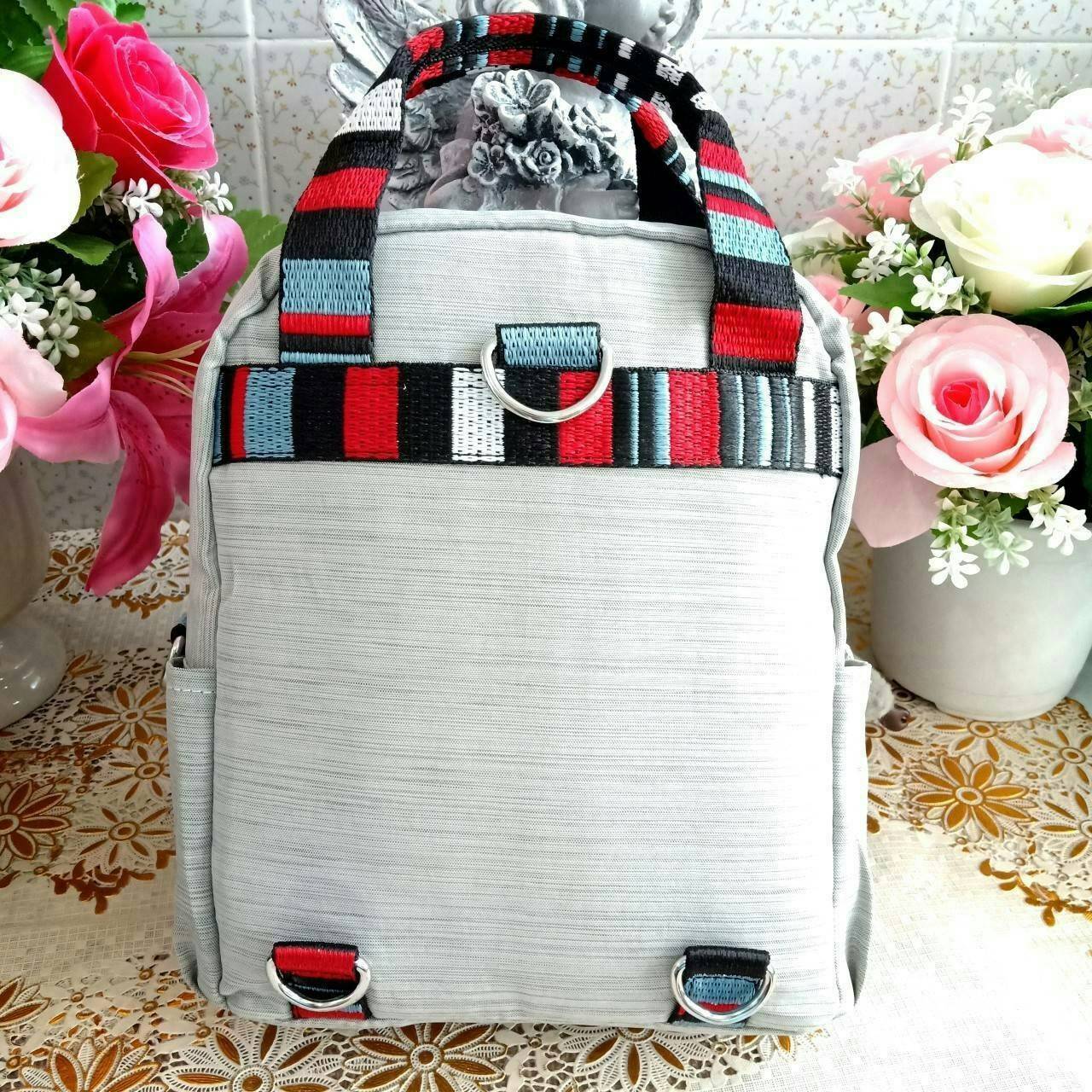 KIPLING 2WAYS MINI BACKPACK 👍กระเป๋าสะพาย2Wayรุ่นใหม่วัสดุ Nylon & Polyester 100% 👍หูหิ้วมีลายปั้มแบรนด์ 👍สายสะพายยาวเลื่อนปรับได้ถอดได้ 👍สามารถถือหรือสะพายได้ จะสะพายไหล่ สะพายเฉียง Crossbody หรือจะคล้องสายเป็นเป้สะพายหลัง