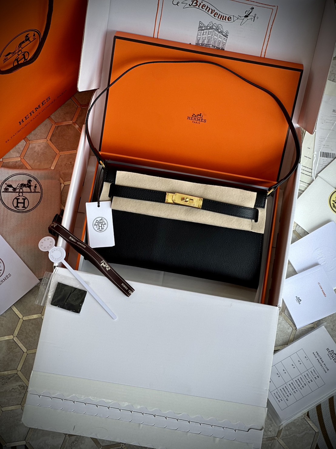HERMES Kelly Classique To Go wallet swift leather เกรดงานดีสุด กระเป๋าแบรนด์หรูทรงกระเป๋าสตางค์ หนังแท้ เกรดออริ ท็อป สลับแท้ 1:1 ใช้งานต่างประเทศได้