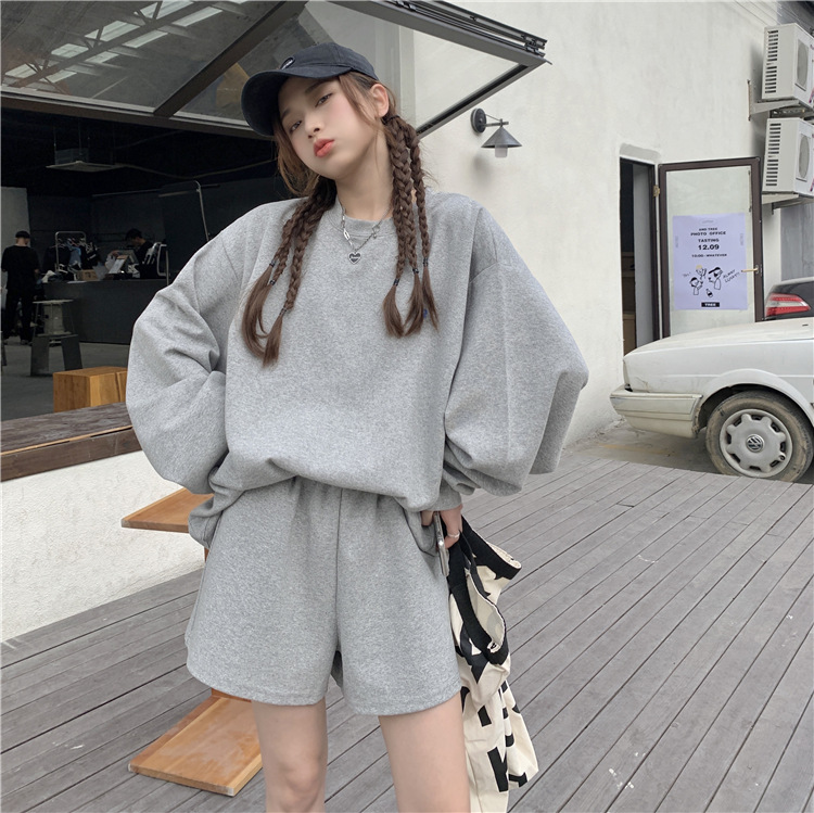 พร้อมส่ง 3 สี 👗🎀 Sporty set เซตเสื้อแขนยาว กางเกงขาสั้นสีหวาน (36055)