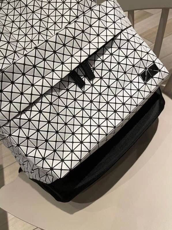 VIP GIFT 】BAOBAO ISSEY MIYAKE Kuro Daypack Backpack