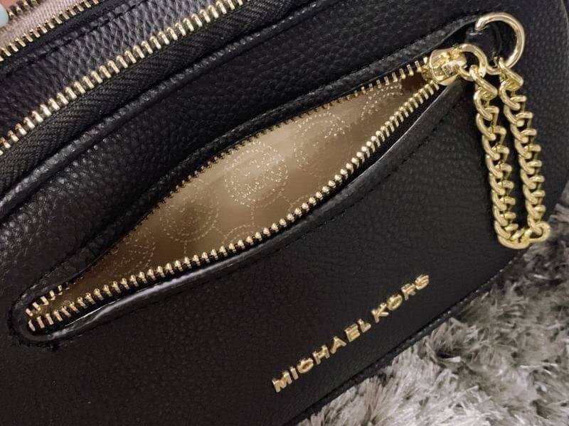 MICHAEL KORS Crossbody Golden hardware