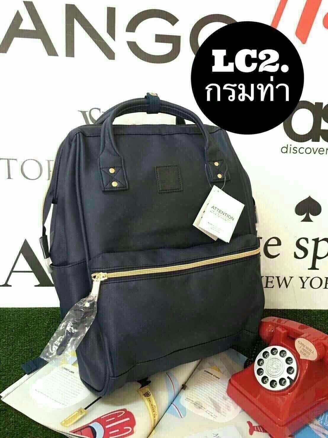 รุ่น คลาสสิก Anello Classic Polyurethane Leather Rucksack เป้อเนลโล ทำจาก PU Leather ทั้งใบ ดูแลทำความสะอาดง่าย น้ำหนักเบา สวยน่ารักดูดีค่ะ รุ่นนี้เป็นขนาดคลาสสิก (regular) สายสะพายแข็งแรง ด้านในบุผ้าอย่างดีค่ะ ด้านหลังและสายสะพายมีฟองน้ำช่วยซับพอร์ตไม่เจ