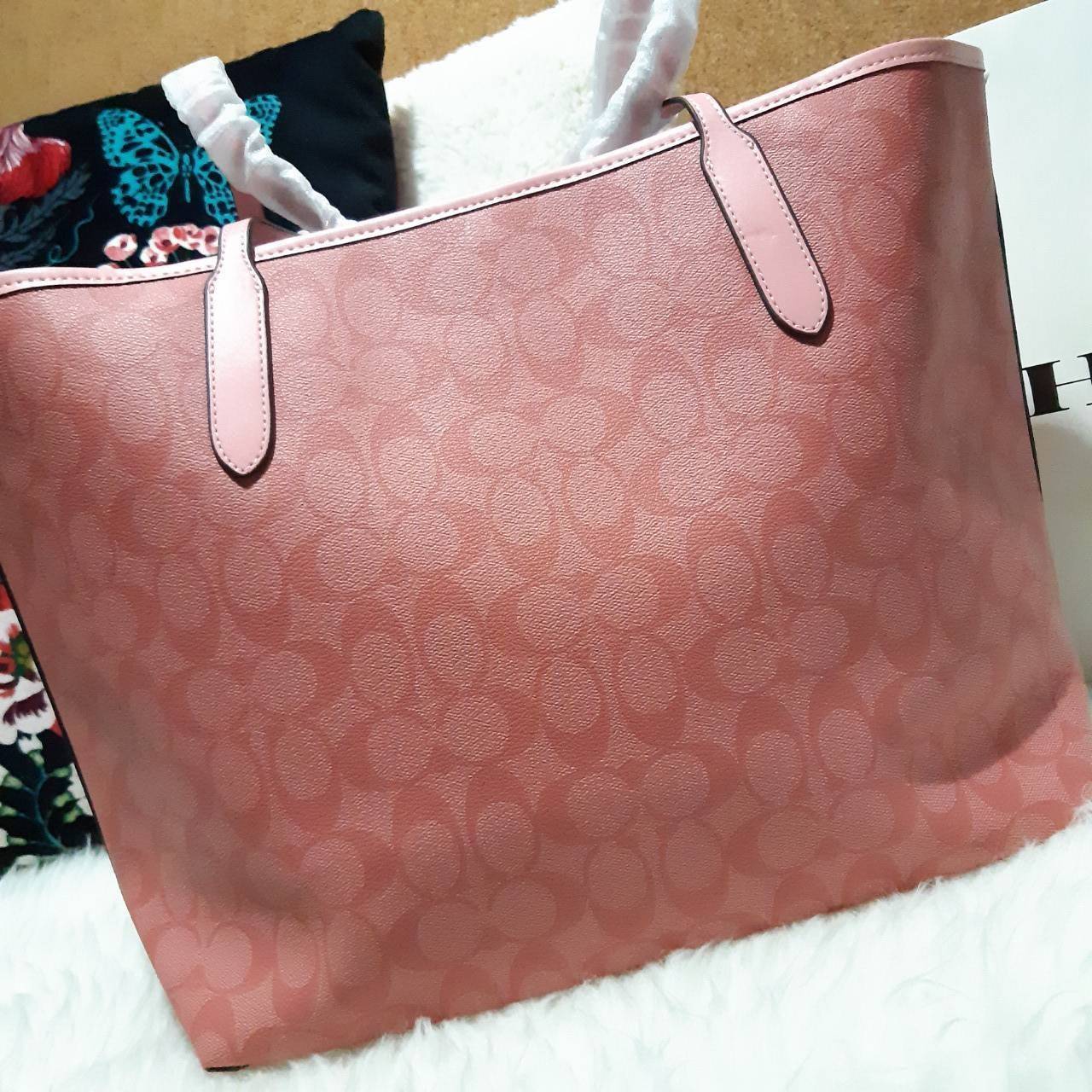 ของแท้ 💯% COACH C5696 CITY TOTE IN SIGNATURE CANVAS กระเป๋าถือทรงโท้ทใบใหญ่ ใส่ของได้ของครบครัน รุ่นใหม่ล่าสุด