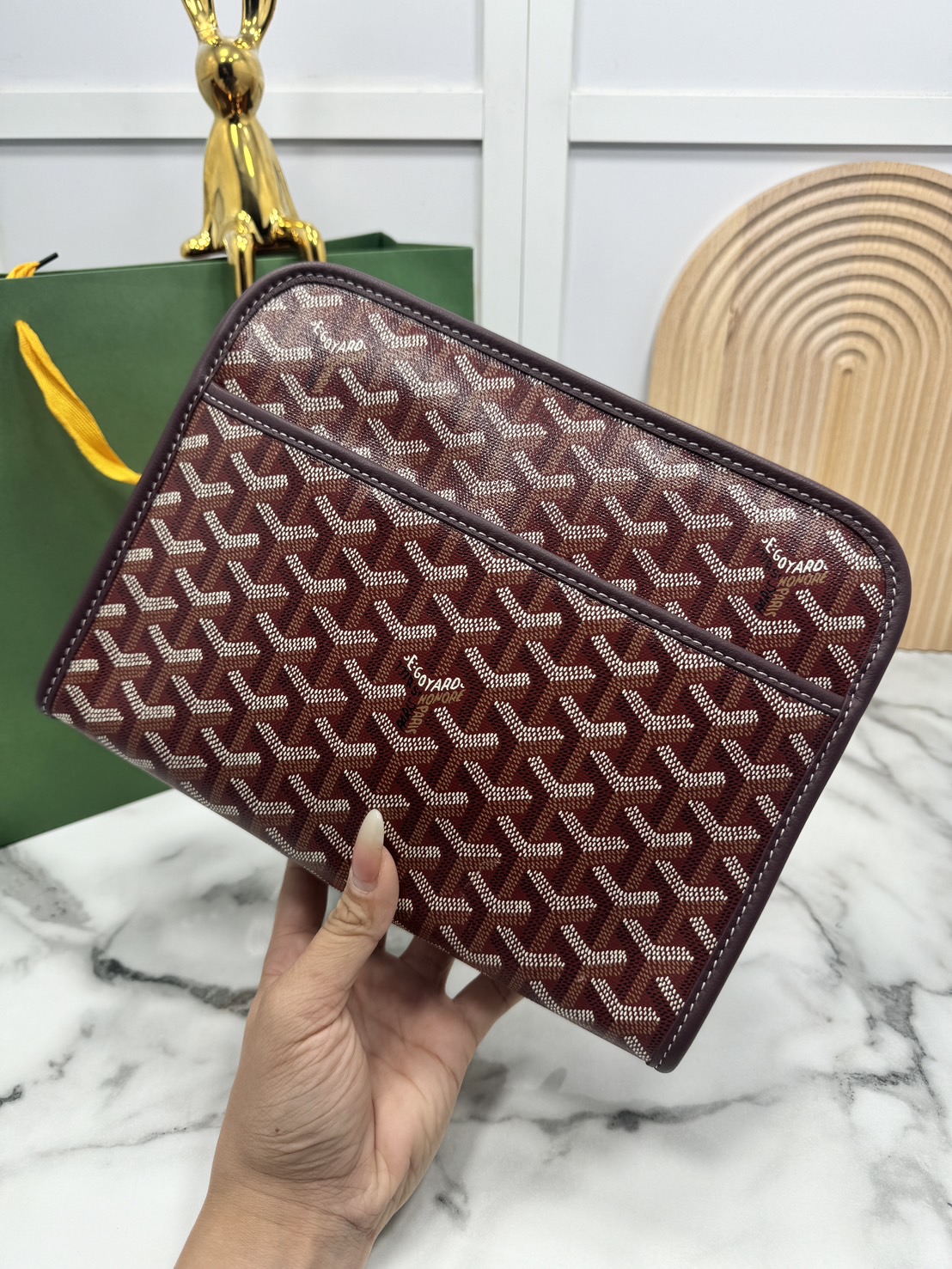 ORI หนังแท้ | Goyard Jouvence MM Toiletry Bag / Goyard Clutch bag กระเป๋าทรงคลัชกะทัดรัด เหมาะสำหรับการเก็บของในแนวตั้งและป้องกันการหกหรือรั่วไหล แคนวาสทำความสะอาดง่าย