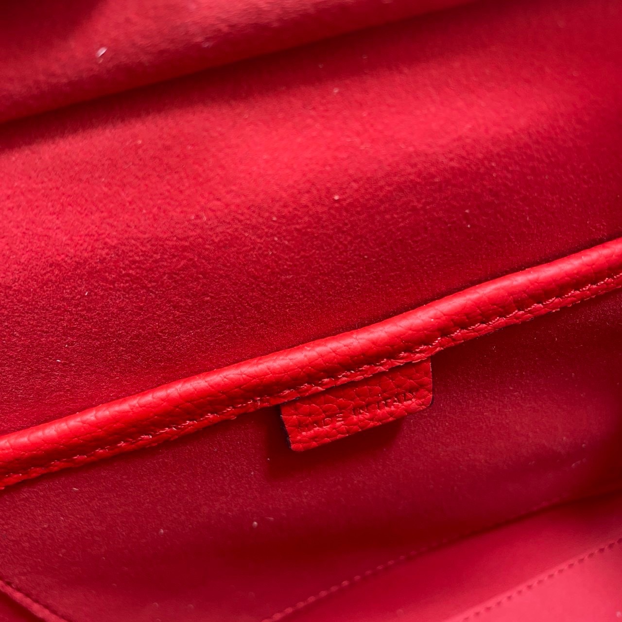 ORI หนังแท้ | Celine Luggage Tote Nano Bag20cm กระเป๋าสะพายทรงโท้ท ดีไซน์เป็นเอกลักษณ์ เรียบหรูดูแพง