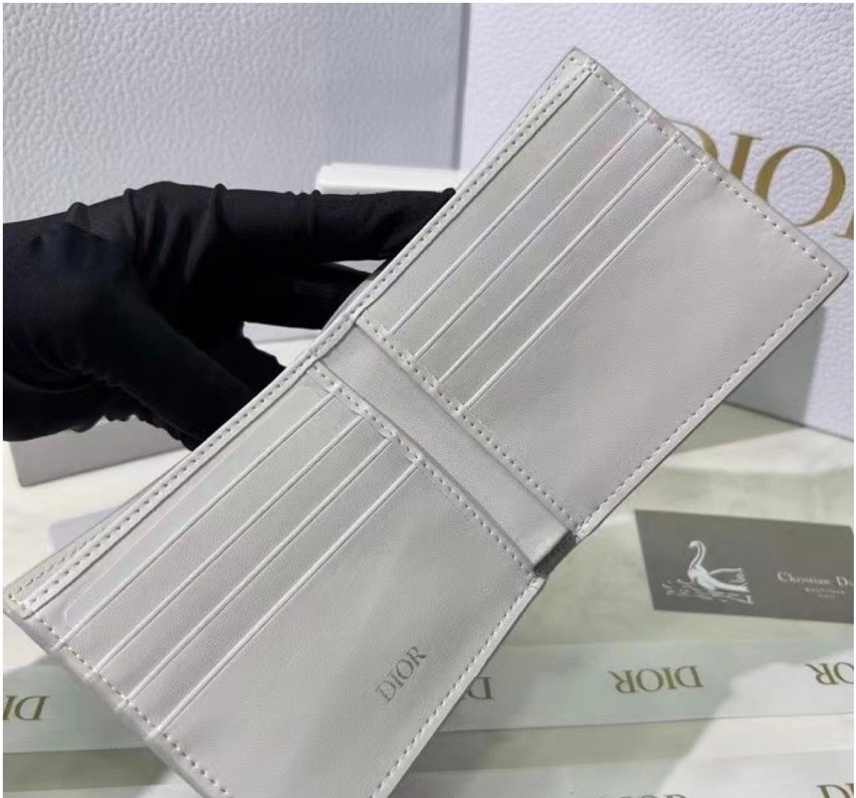 DIOR Wallet CD Diamond Canvas กระเป๋าสตางค์ใบสั้น พร้อมส่งที่ไทย ภาพสินค้าถ่ายจากงานขายจริง ใช้งานต่างประเทศได้