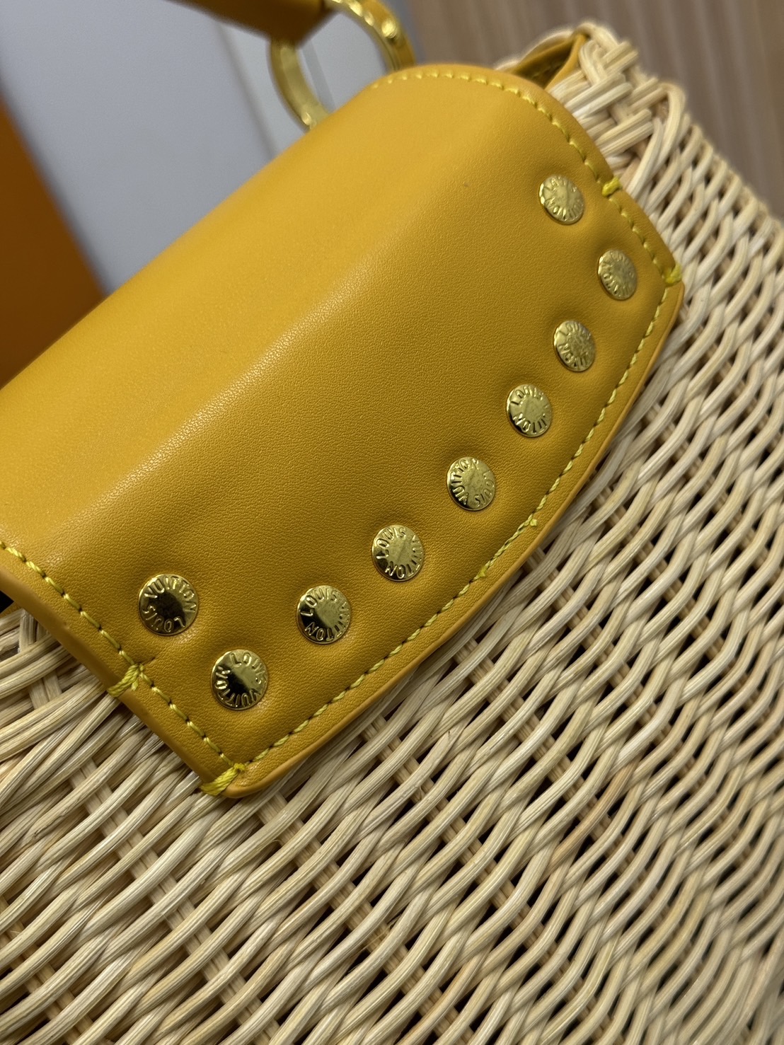 LV Wicker Capucines BB Bag / LV Capucines BB braided rattan Bag กระเป๋าถือพร้อมสายสะพายทรงบัคเก็ตสานขึ้นรูปสวยงามตามรูป เกรดออริ เทียบแท้ 1:1 ใช้งานต่างประเทศได้