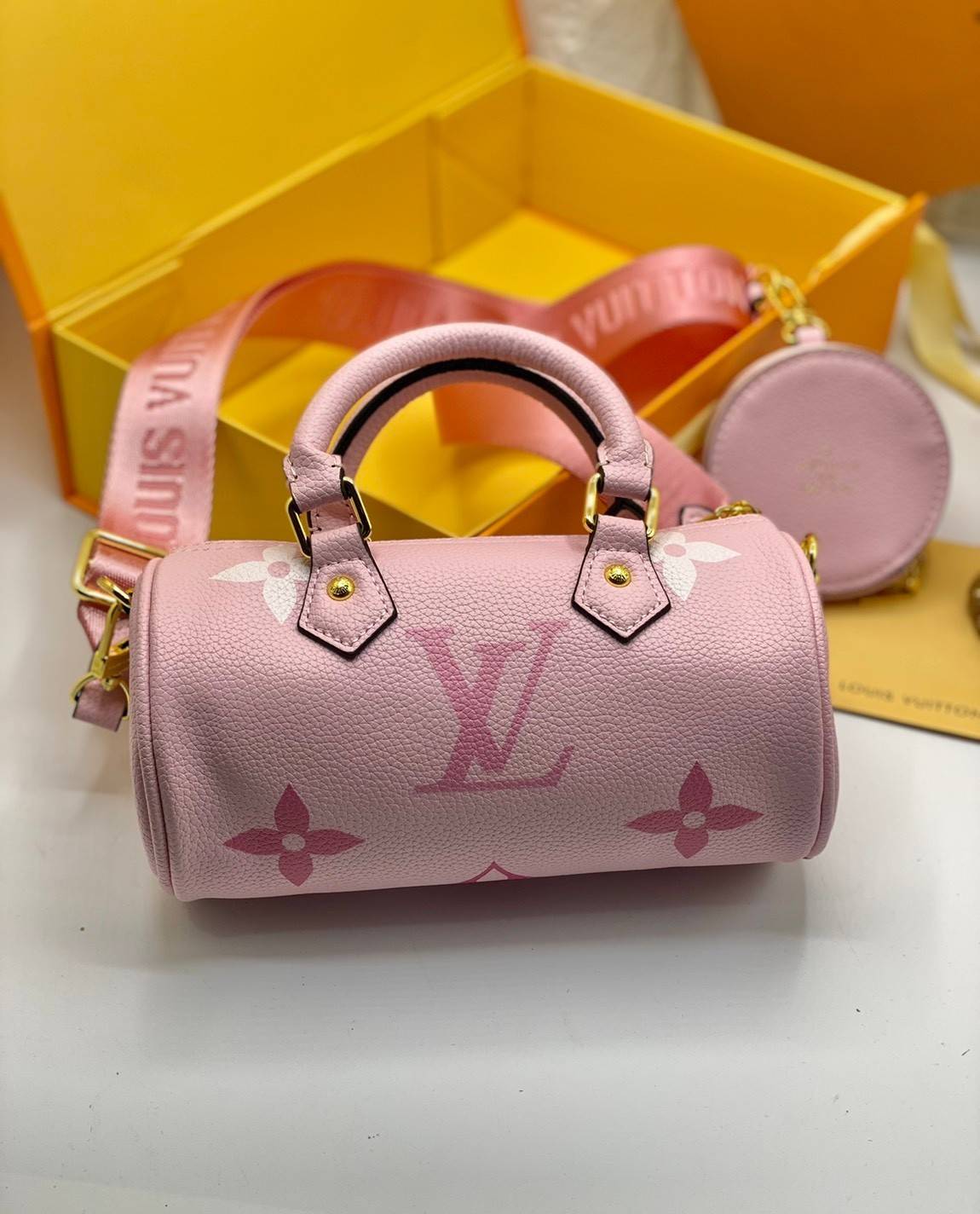พรีเมี่ยมกิ๊ฟแท้ 100% 】พร้อมส่งที่นี่ที่เดียว VIP gift LOUIS VUITTON PAPILLON BB HANDTASCHE AUS MONOGRAM หนังแท้ สีพาสเทลสวยน่ารัก สาวหวานห้ามพลาดน้าาา งานสวยมากค่ะ