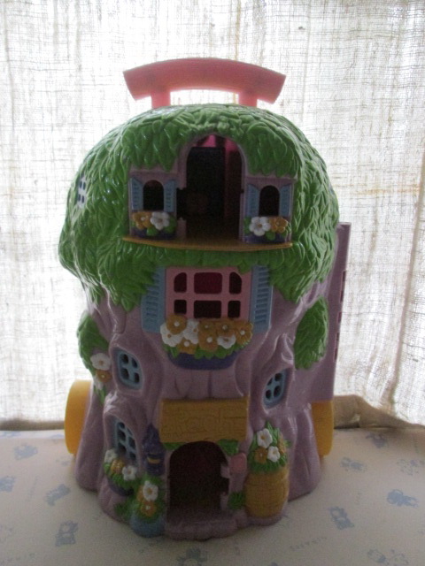 Winnie the Pooh Travelling Tree House ของเล่นมือสอง (บ้านตุ๊กตา)