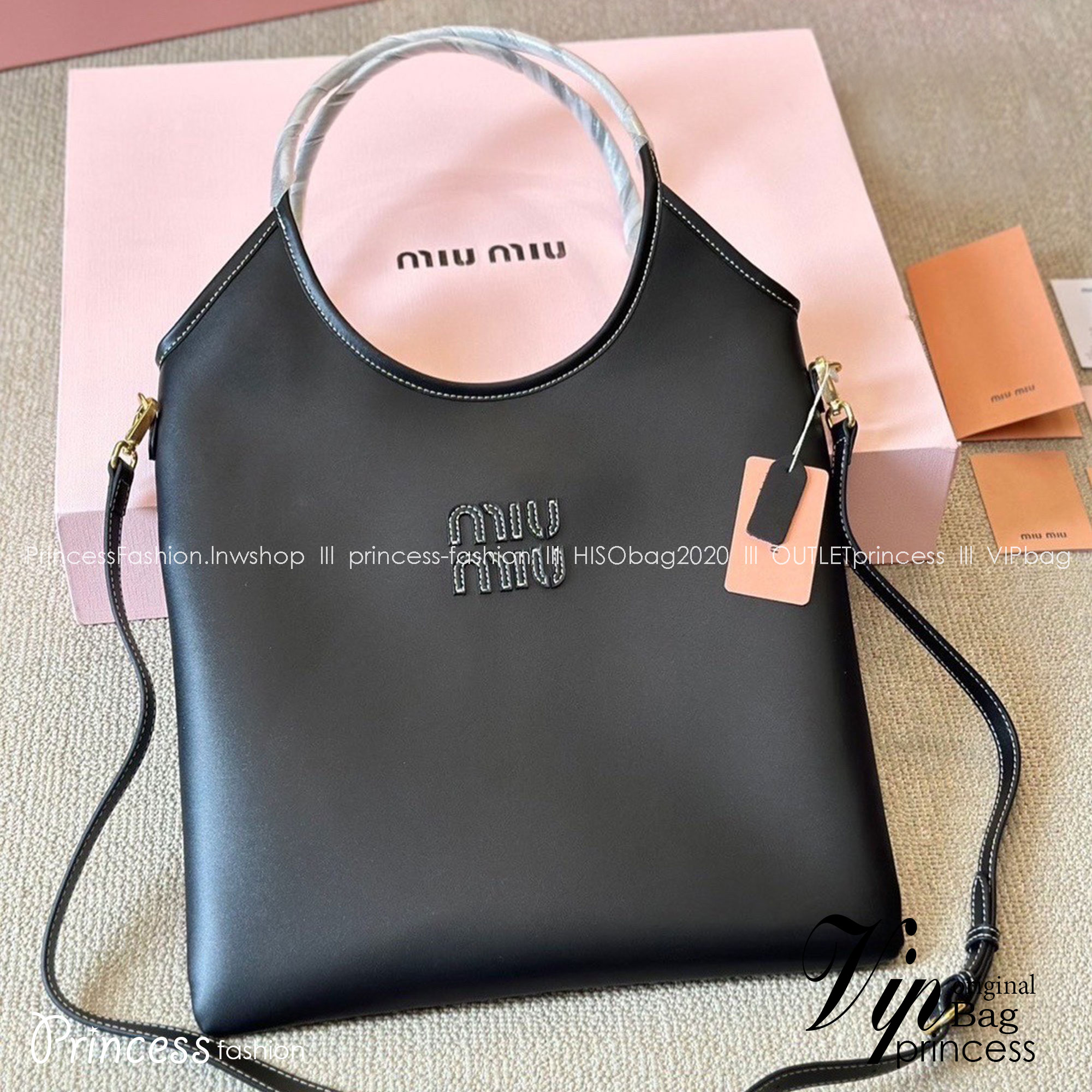 พร้อมส่ง 2 สี MIU MIU IVY leather bag / MIU MIU TOTE BAG กระเป๋าถือทรงโท้ทใบใหญ่ทรงสูงคอลใหม่ งานหนังเรียบเต็มใบ มีความยูนิค ใช้งานได้หลากหลายใช้ได้จริงสวยเรียบหรู จับแมตช์ง่าย สวยงาม