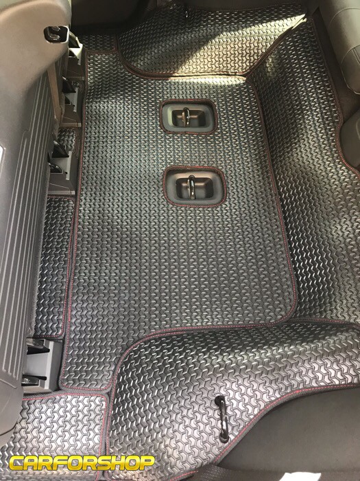 พรมปูพื้นรถยนต์ TRAILBLAZER ลายธนูสีดำด้ายแดง เต็มคัน (พื้นหลังเรียบ+ตีนตุ๊กแก)