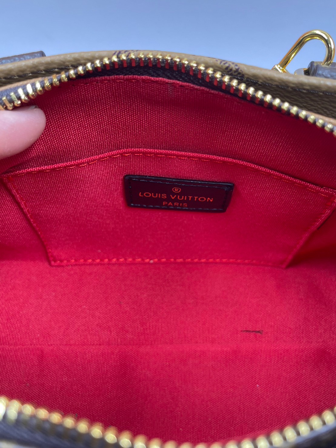 LV OnTheGo East West Monogram Bag / LV BAG พร้อมส่ง 4 สี กระเป๋าโท้ทขนาดกะทัดรัด ดีไซน์ใหม่ประจำฤดูกาล