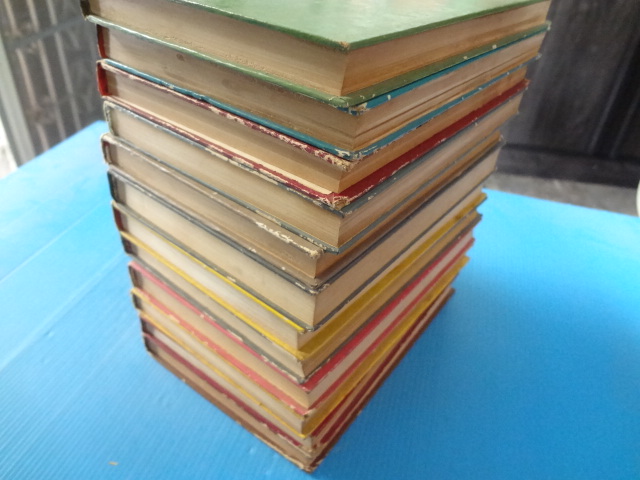 เลียดก๊ก จำนวน 12 เล่มจบ พิมพ์ครั้งที่หนึ่ง พ.ศ. 2506 ปกแข็ง