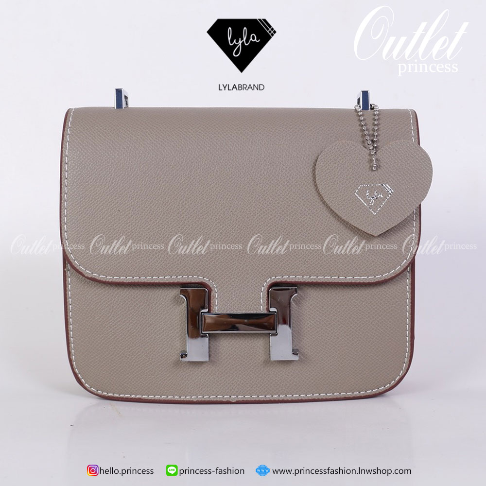 LYLABRAND🔔 Constance ไซต์ 18 สุดฮอต รุ่นนี้หนัง Epsom , PU top premium นะคะ หนังดีเลอค่าน่าสอยมากกก บอกคำเดียวเลยว่าเด็ดสุด !! เหมือนหนังแท้เบอสุดค่ะคูณผู้หญิง ลูกค้าเก่าน่าจะทราบกันดีอยู่แล้วว่าคุณภาพของร้านนี้ต้องมาเป็นอันดับหนึ่งเท่านั้น อิอิ ม