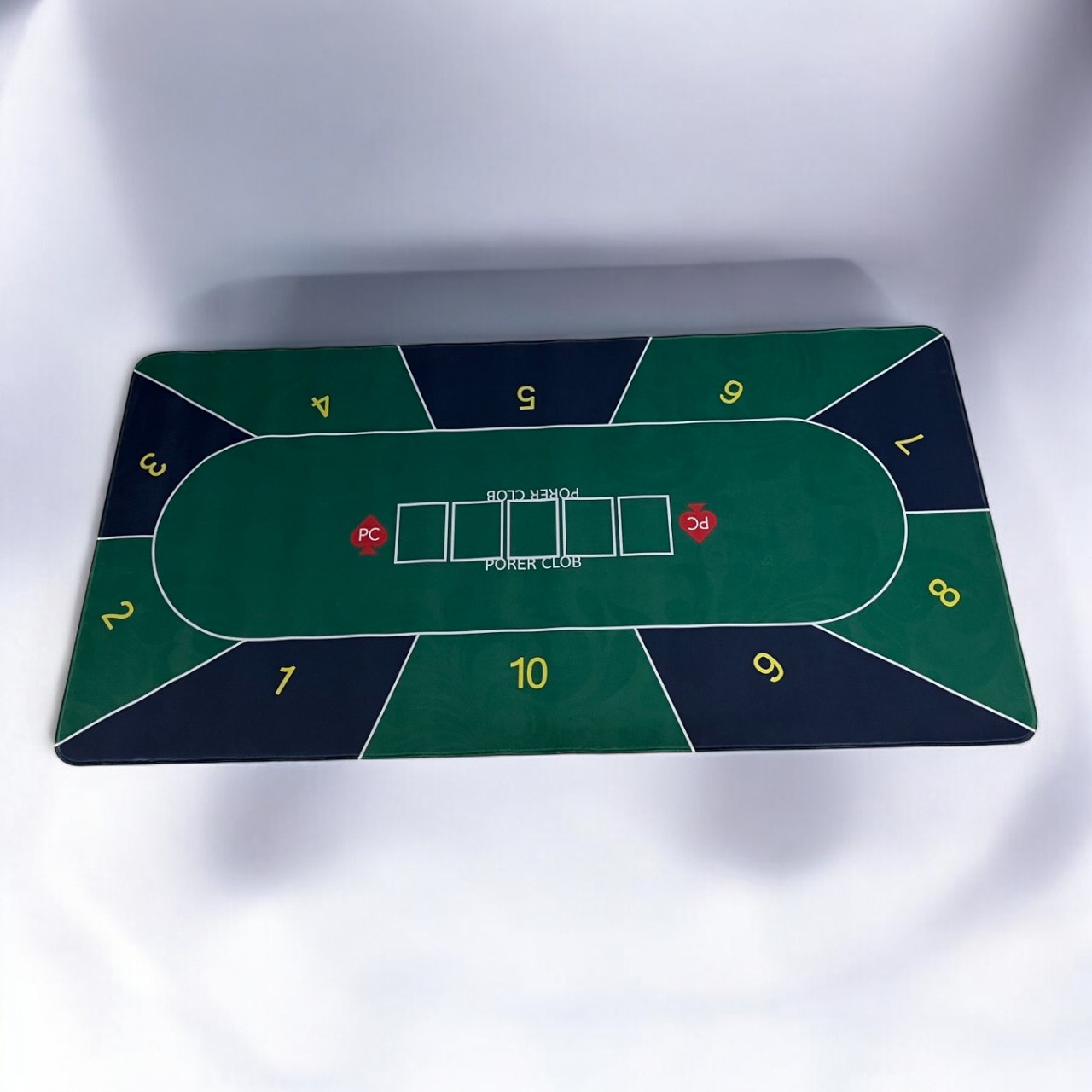 ชุดชิพโป๊กเกอร์ MONTE CARLO จำนวน300 เหรียญพร้อมกระเป๋าดำแบบบางและแผ่นปูรอง10คนลายเขียวดำ