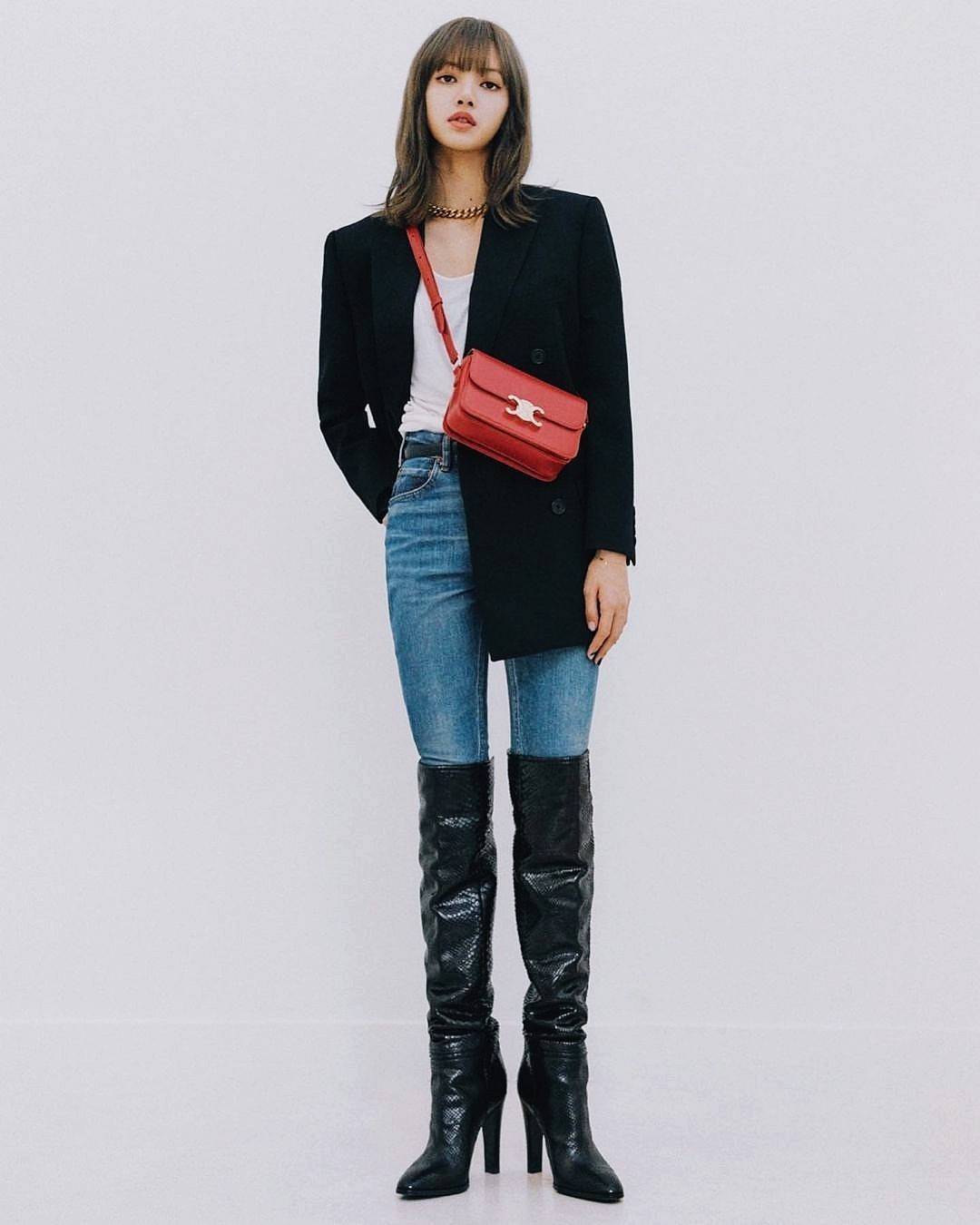 CELINE TRIOMPHE CROSSBODY BAG VIP GIFT WITH PURCHASE-GWP พรีเมี่ยมกิ๊ฟ Limited Edition จาก CELINE PERFUME DUTY FREE COUNTER