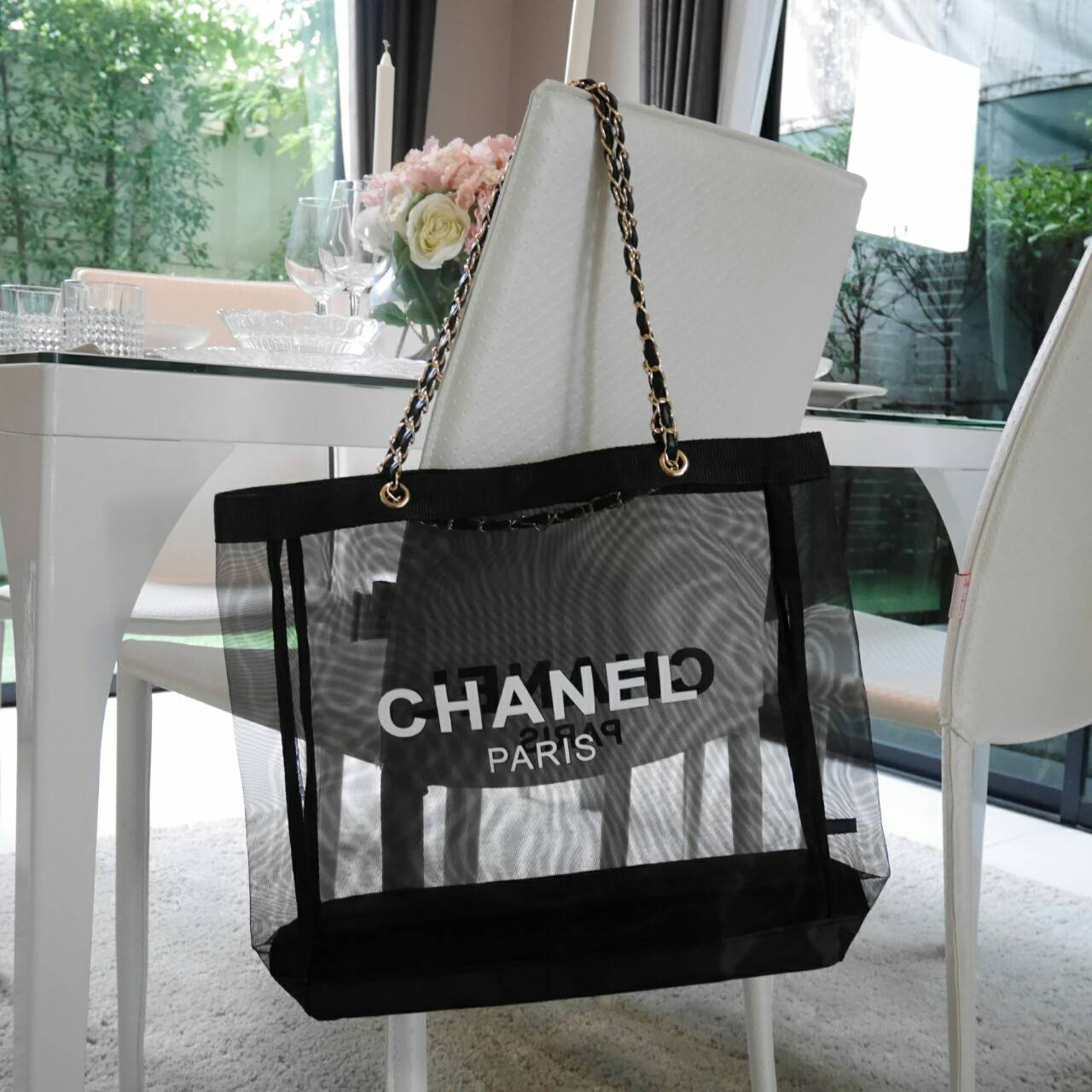 พร้อมส่งความสวยหรู 👠👠 Chanel Shopping Bag With Chain กระเป๋าสะพายใบใหญ่ทรง Shopping Bag Limited Edition พรีเมี่ยมกิ้ฟของแท้นำเข้าจาก Chanel Perfume Counter ของแท้100% (ไม่ใช่งานเลียนแบบ) ใบใหญ่วัสดุ Nylon โปร่ง ♡ ปั้ม CHANEL แบรนด์ส