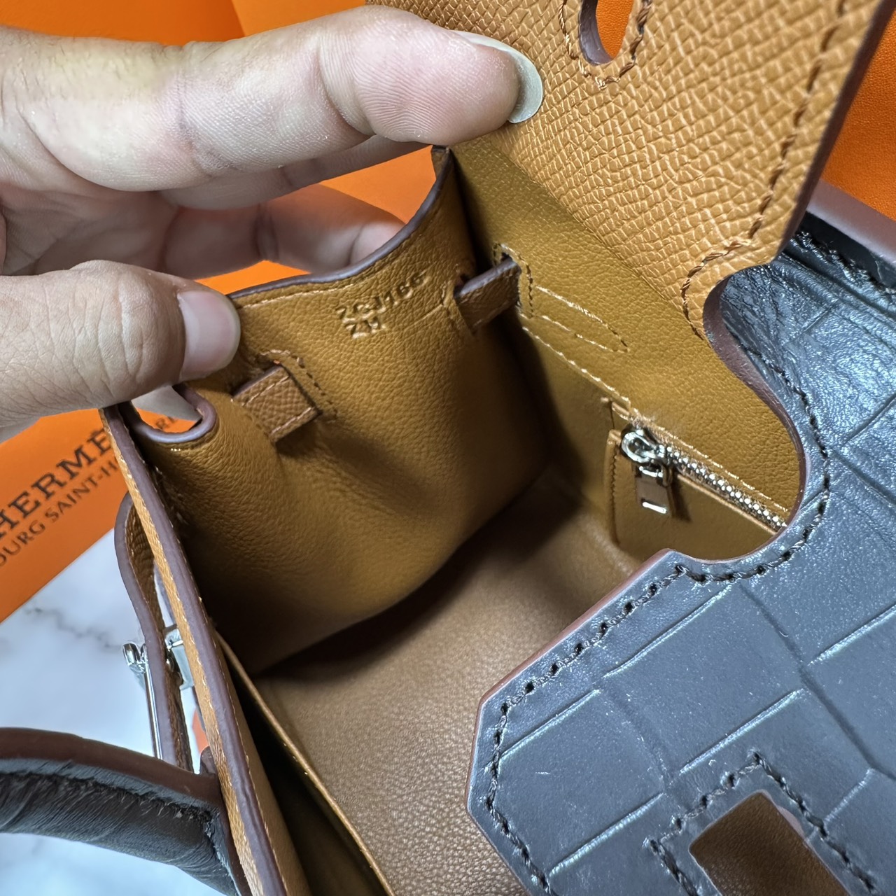 ORI หนังแท้ | Hermes Birkin Bag Faubourg 25cm รุ่นลิมิเต็ด กระเป๋าสะพายที่สุดแห่งหรูหราลัคชู นิยามของความสง่างามเหนือกาลเวลา แบรนด์เนมในฝัน งดงามดั่งเจ้าหญิง