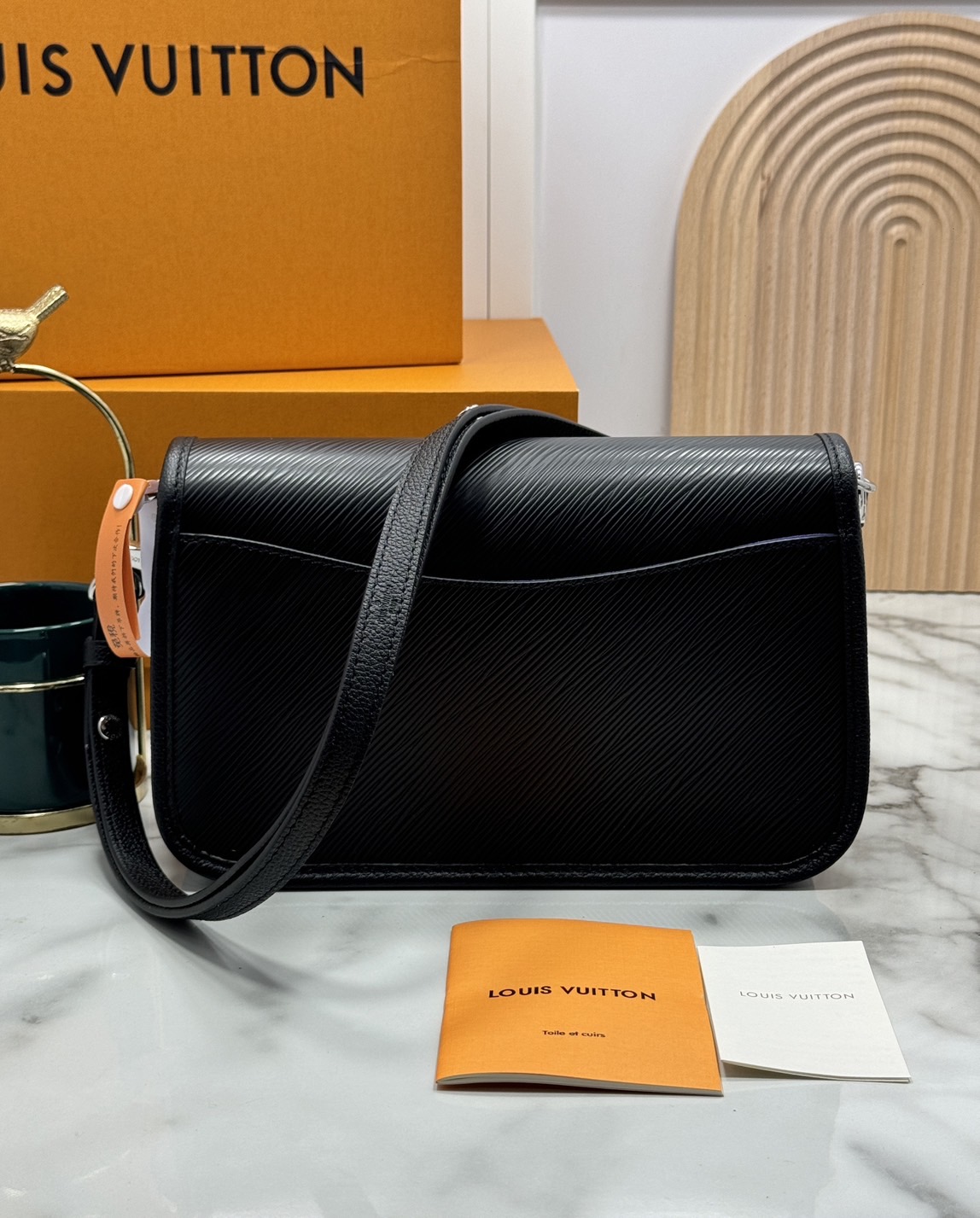 เกรดเทพ Top ORI | LV Buci bag Epi leather grain pattern / lvdiane กระเป๋าสะพายหนังแท้ลายเกรน เกรดดีสุด 🤍 เกรดเทพออริจินอล เทียบแท้ 1:1 ใช้งานได้ทั่วโลก