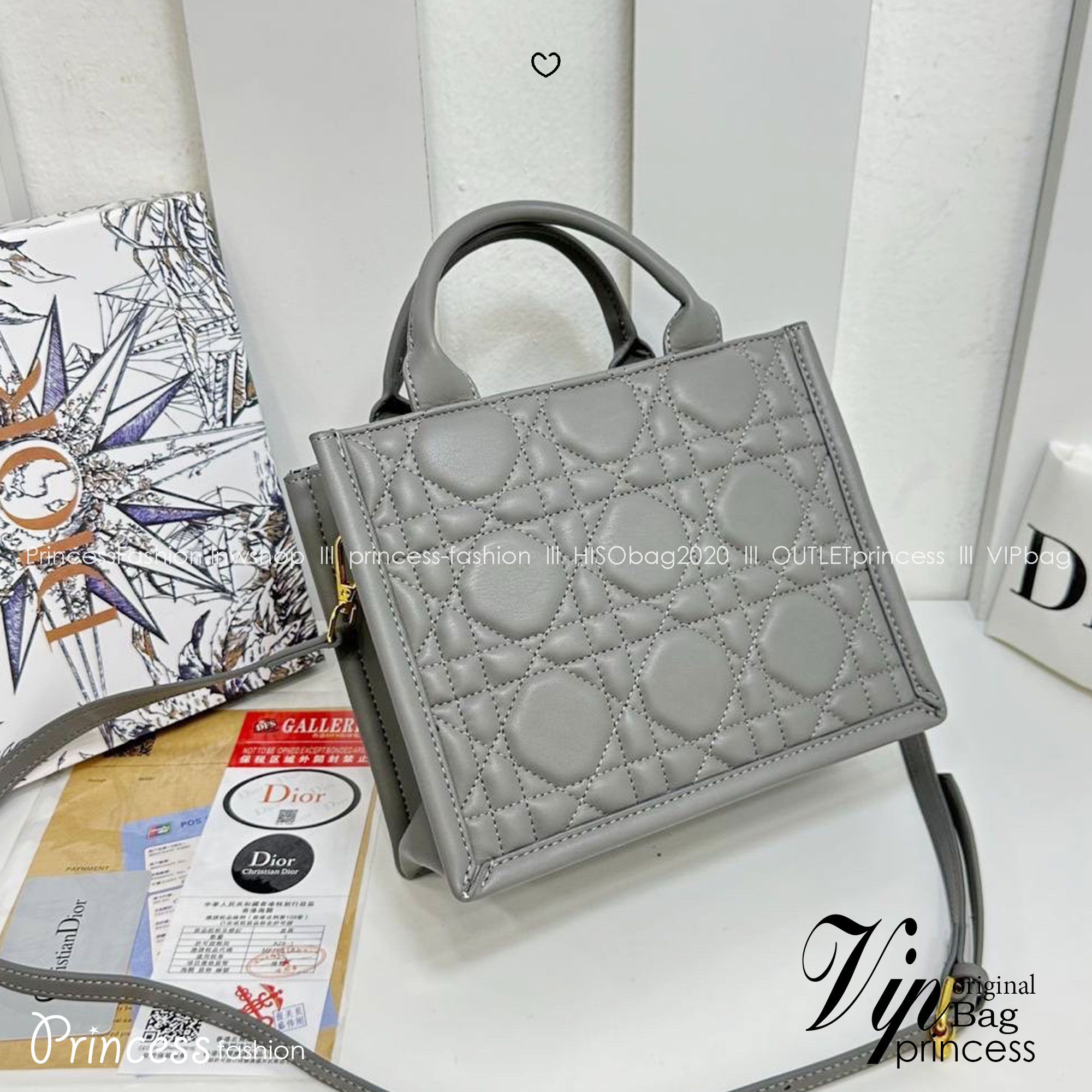 DIOR Small Dior Book Tote Powder Beige Macrocannage Leather 9" กระเป๋าทรงโท้ท แก่นแท้ของความงามรูปลักษณ์ทันสมัย สง่างามเหนือกาลเวลา เกรดไฮเอน 1:1