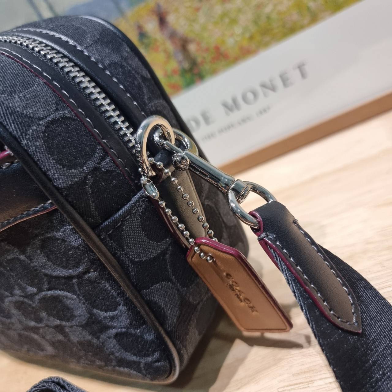 COACH CE744 CAMERA BAG IN SIGNATURE DENIM กระเป๋าสะพายข้างรูปทรงสวยคลาสสิค BLACK MULTI เกรดท็อปออริ เกรดดีสุด สลับแท้ 1:1