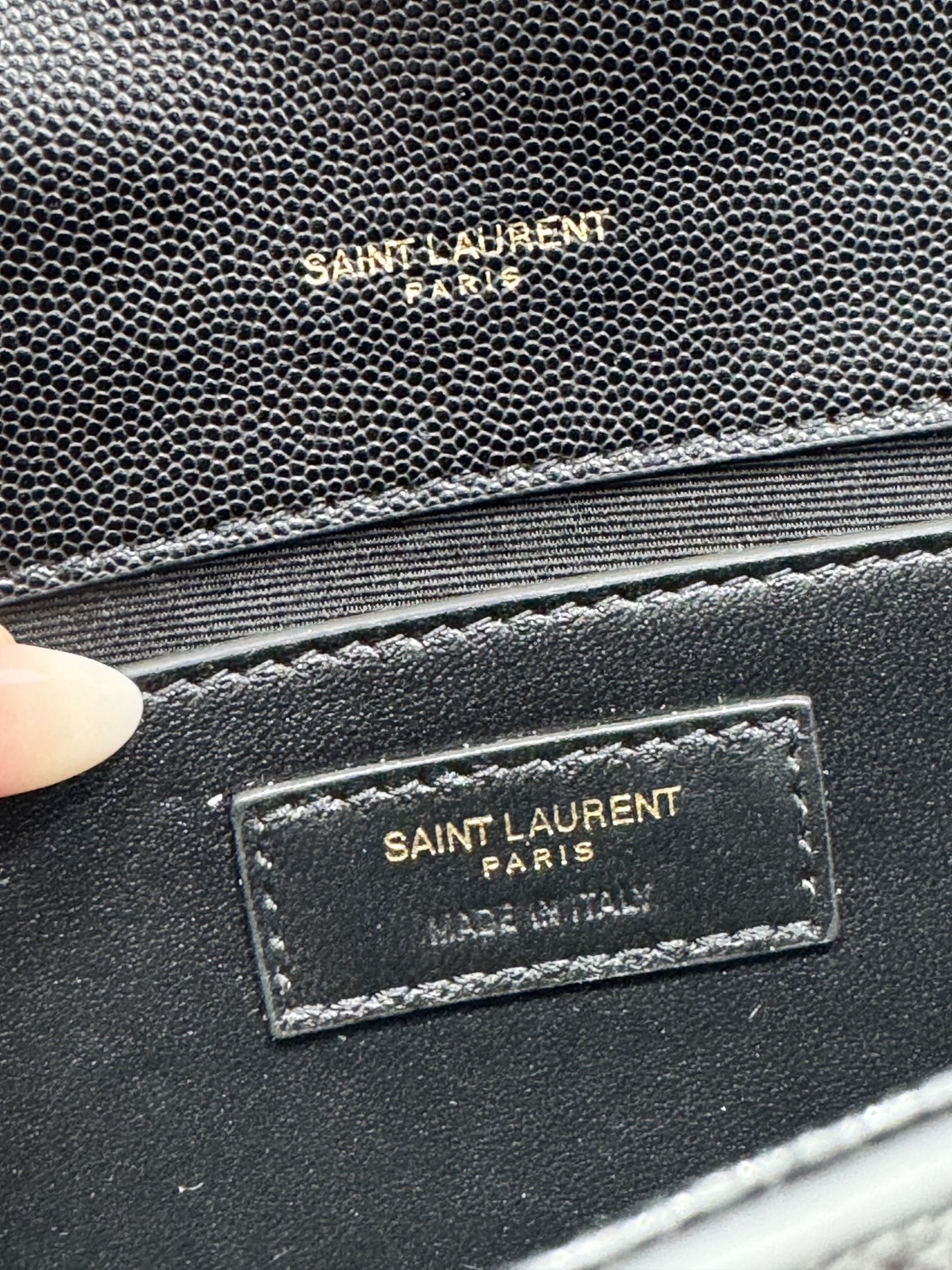 ORI หนังแท้ | YSL KATE MEDIUM BAG / YSL Woc Bag กระเป๋าสะพายทรง woc เรียบหรูดูแพงที่แท้จริง งานหนังเต็มใบโดดเด่นด้วยโลโก้แบรนด์สุดหรู รุ่นฮิตลอดกาลดูดีมีระดับ