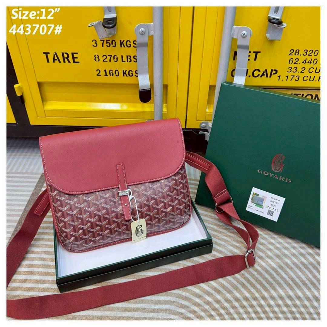 Goyard Coursier Messenger bag กระเป๋าแมสเซ็นเจอร์ดีไซน์ใหม่ กะทัดรัดใช้งานได้อย่างคล่องตัว เหมาะมากสำหรับสายสปอร์ต ที่สุดของความหรูตอบโจทย์การใช้งาน ใบจริงสวยงามตามรูปค่ะ