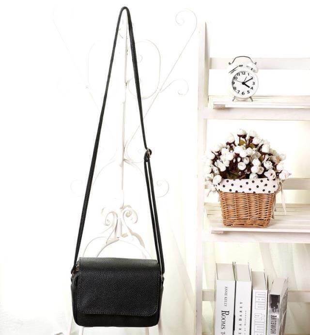 กระเป๋าสะพาย H&M รุ่น cross body bag มี 4 สี : ดำ , ชมพูนู๊ด , เหลือง , มิ้นท์