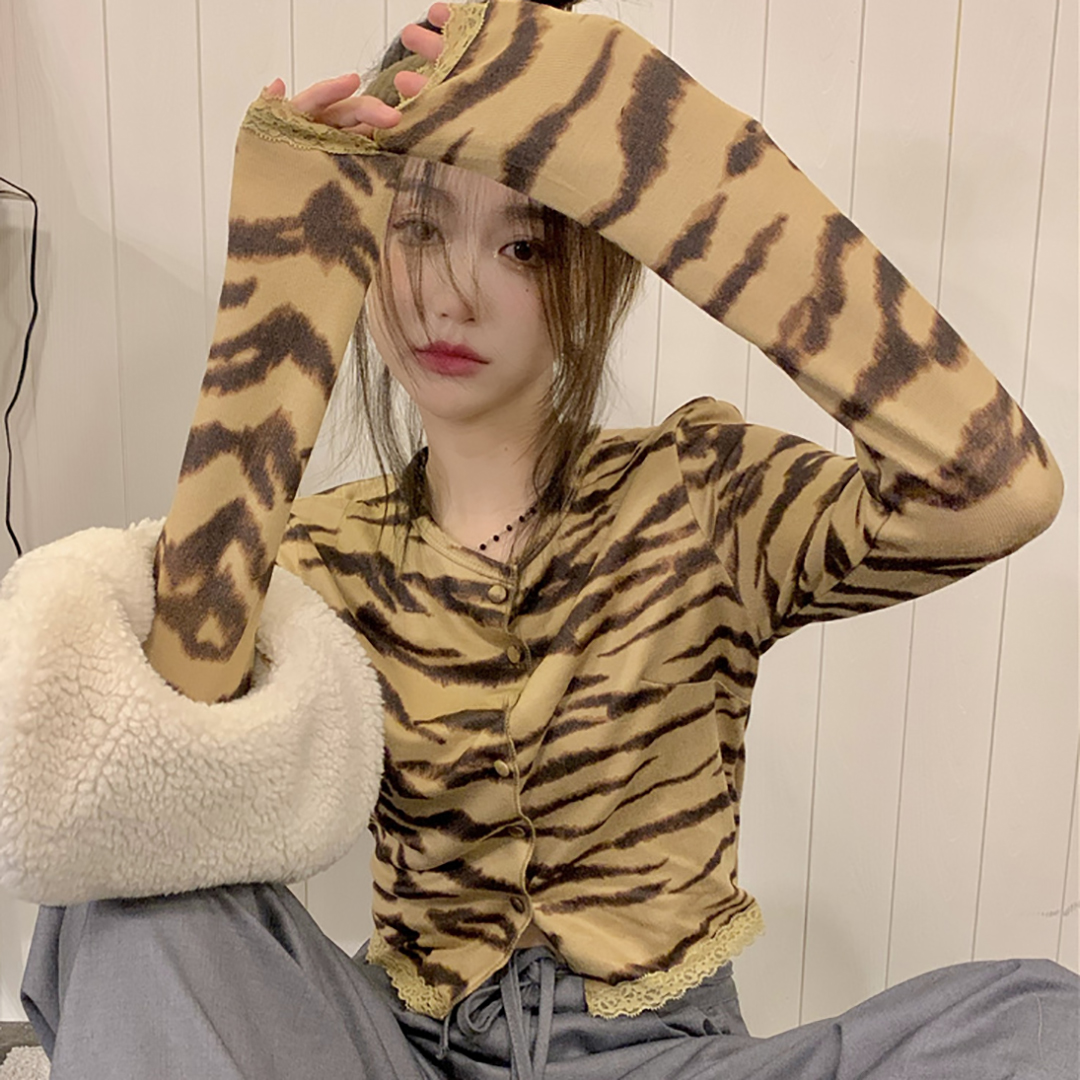 พร้อมส่ง 📝🎅🏻 Tiger tops เสื้อแขนยาวผ้าคอตตอนทรงครอปลายเสือ (IN36970)