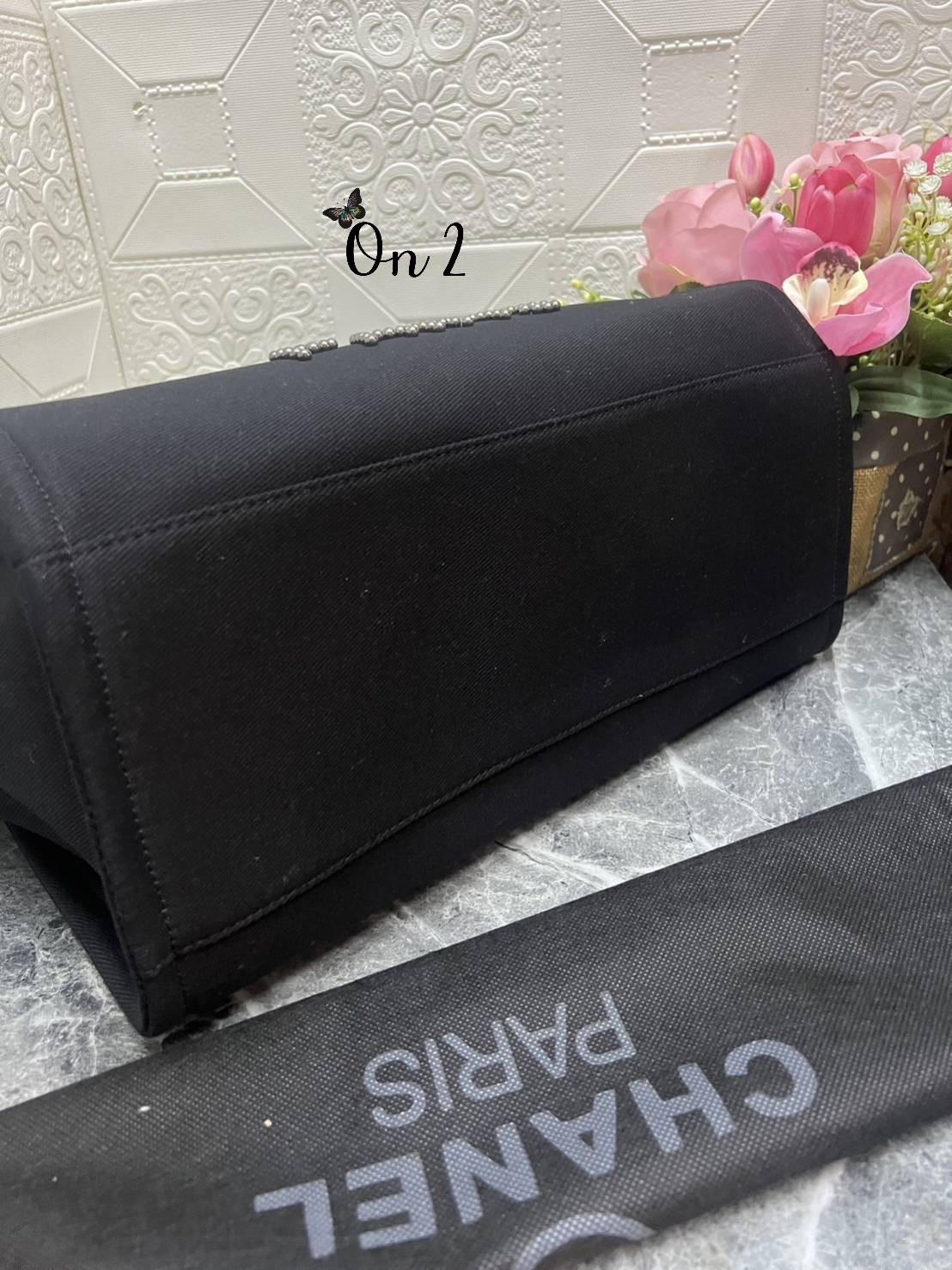 CHANEL Maxi Shopping with Pearl logo / CHANEL DEAUVILLE TOTE / Chanel tote bag หน้าโลโก้ติดหมุดแน่นๆ กระเป๋าทรงโท้ทใบใหญ่ผ้าแคนวาส งานปักหมุดสวยหรูใบใหญ่สไตล์เซเลปค่ะ