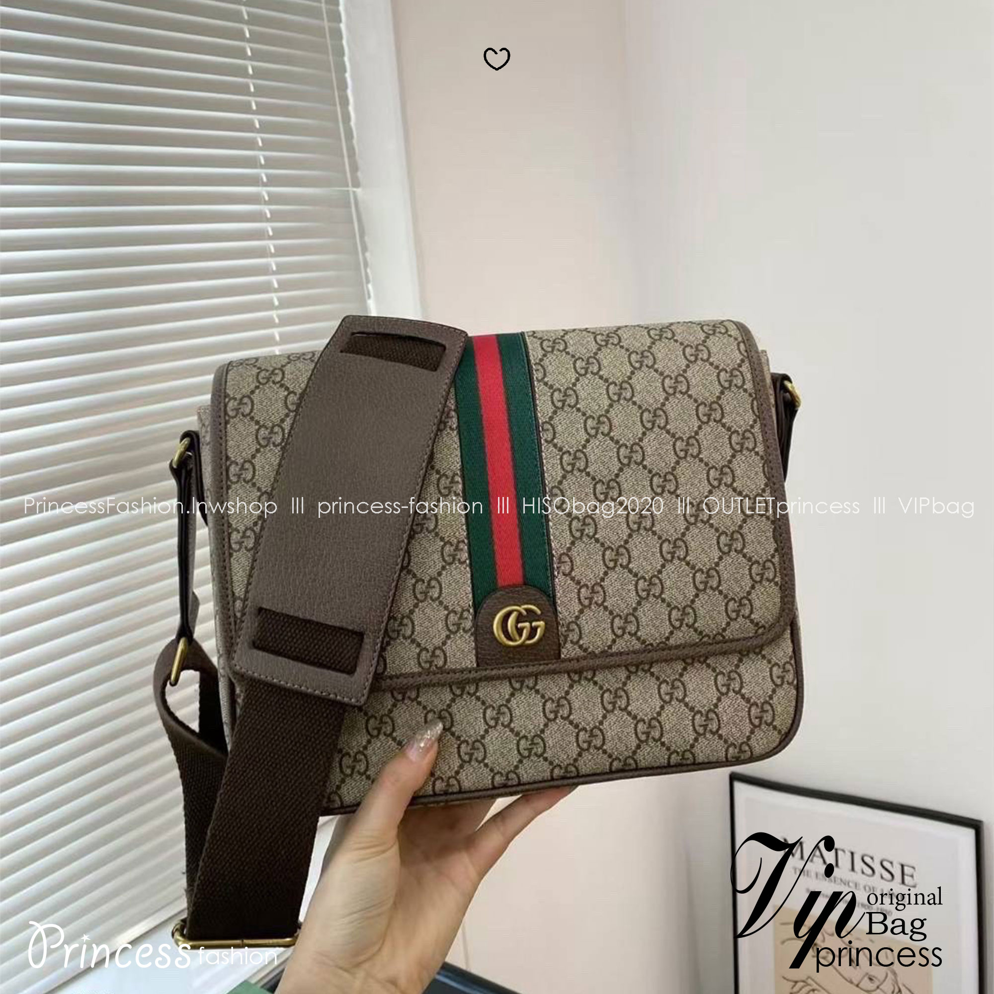 Gucci Ophidia medium messenger bag กระเป๋าทรงแมสเซนเจอร์ใบใหญ่กำลังพอดี ไอเท็มที่หนุ่มๆต้องไม่พลาด โดดเด่นด้วยลวดลายคลาสสิค คาดหน้าเขียวแดงสวยเป็นเอกลักษณ์