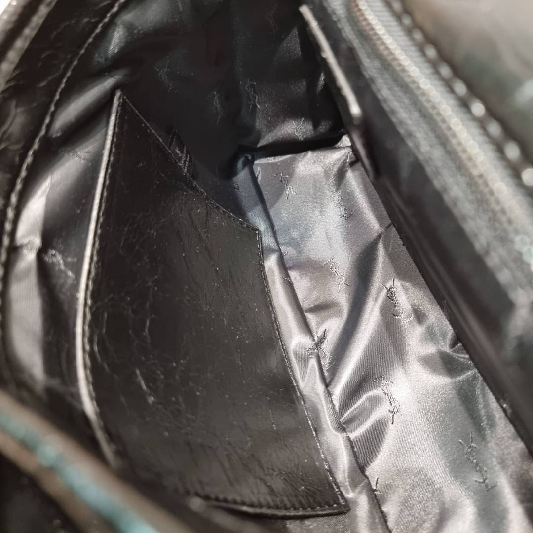 YSL niki baby chain bag in crinkled vintage leather / Yves Saint laurent shoulder bag กระเป๋าสะพายทรงคลาสสิค สุดฮอต ที่ใครๆก็ต้องมีใช้ ดีไซน์เรียบหรู วัสดุหนังลายวินเทจสัมผัสดี