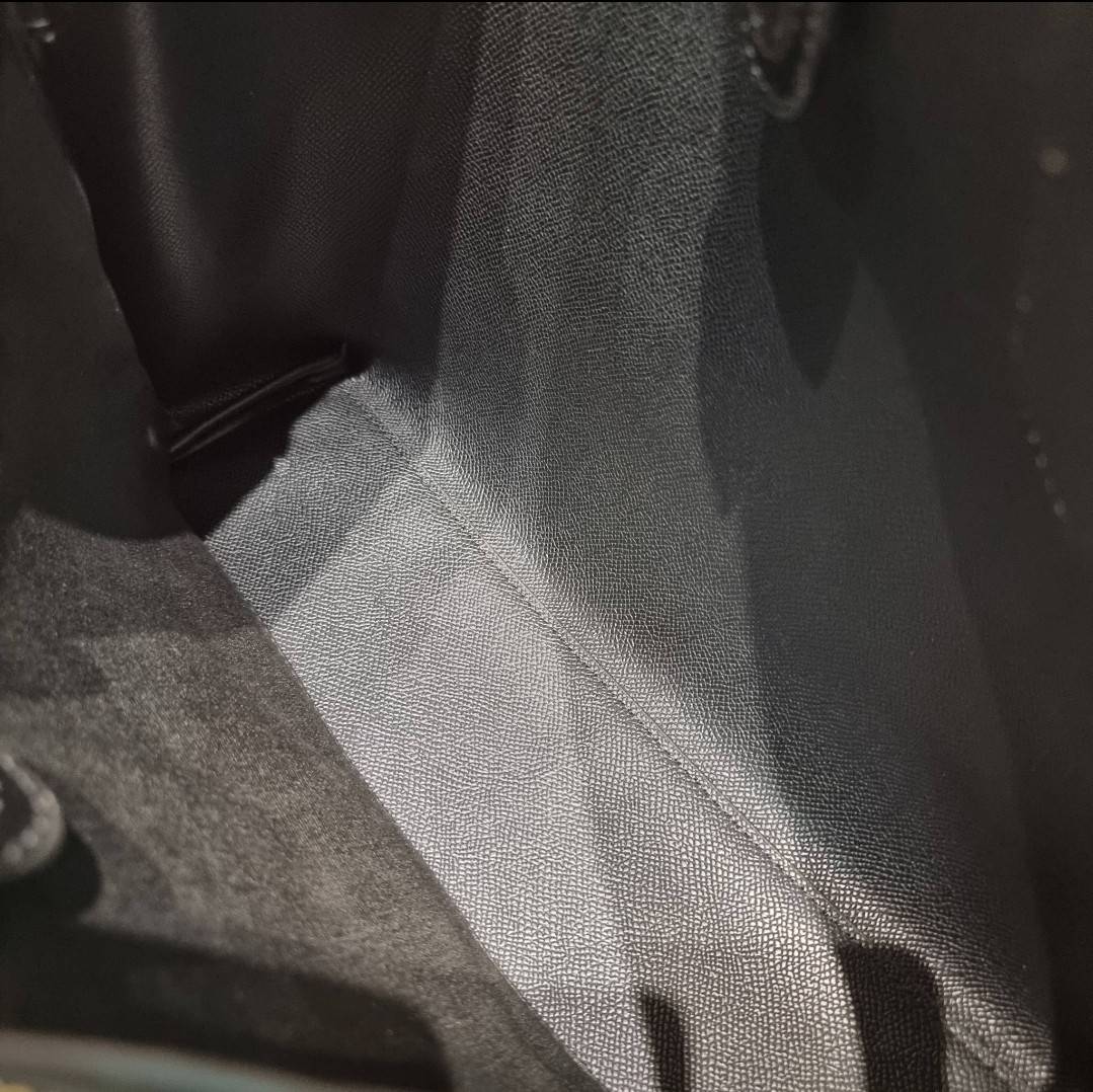 COACH HANNA CARRYALL IN SIGNATURE CANVAS / CH187 / CH195 / CH542 น้องใหม่ เรียบหรู ดูแพง กับกระเป๋าถือ/สะพายทรงสวย คงความคลาสสิค ดีไซน์ตกแต่งสายคาดจับจีบข้างกระเป๋าเพิ่มดีเทล มาพร้อมหูจับในตัว