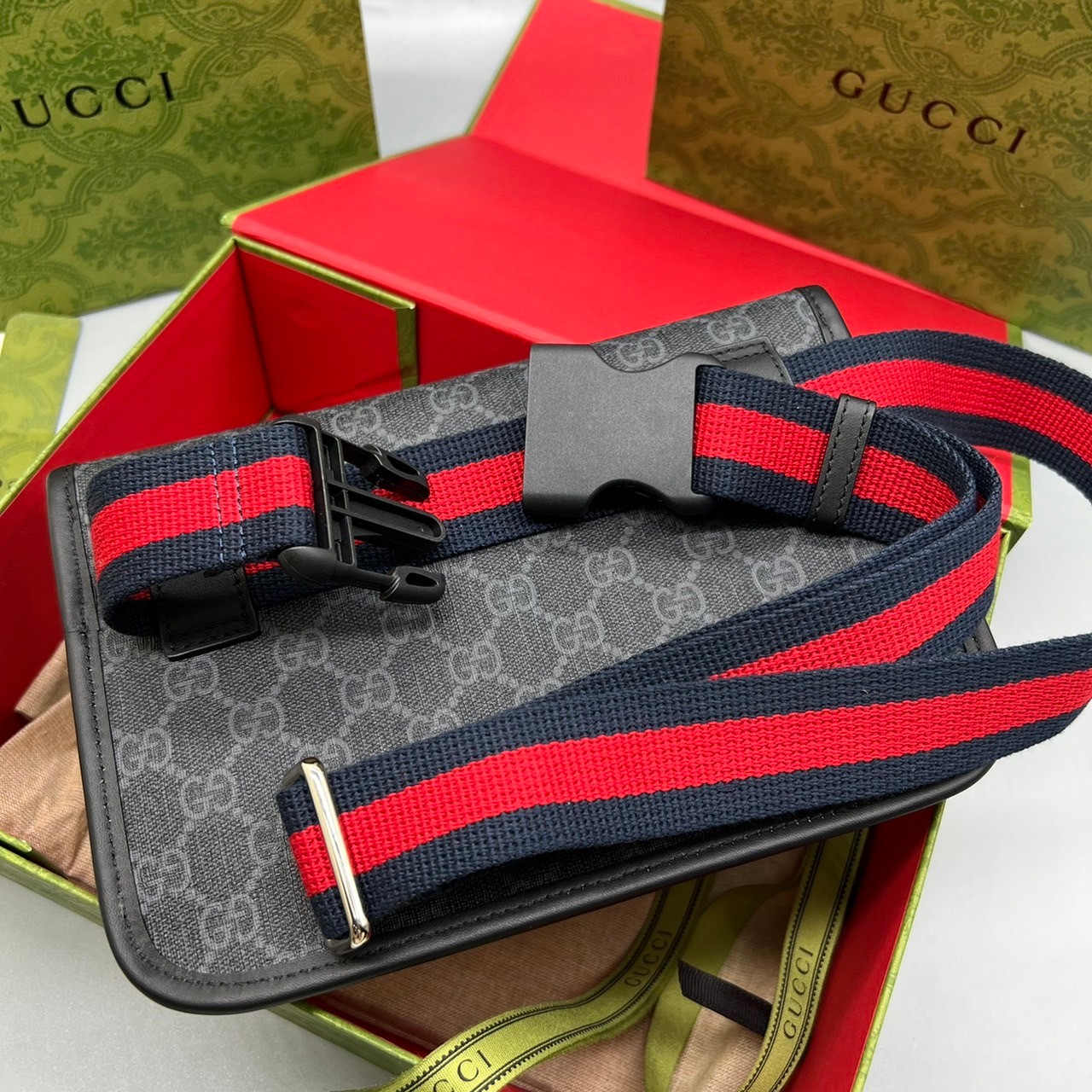GUCCI Neo Vintage GG Supreme belt bag Black / Gucci Belt bag เกรดใช้งานสลับของแท้ เกรดออริจินอล ใช้ได้ทั้งชายหญิง งาน unisex ผลัดกันใช้ ^-^ ก็ได้ งานสวยตามรูป สินค้าขายดี ภาพสินค้าถ่ายจากงานขายจริง ใช้งานต่างประเทศได้