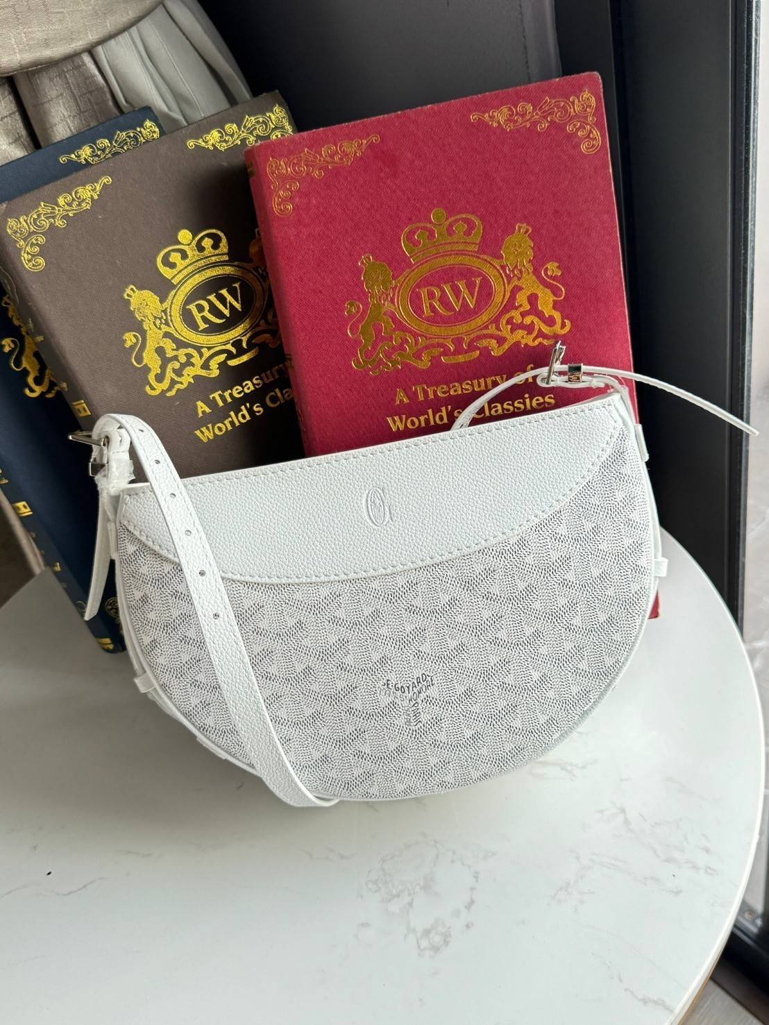 ORI หนังแท้ | GOYARD Hirondelle Bag กระเป๋าสะพายทรงครึ่งวงกลม ใข้งานได้หลายแบบทั้งในสไตล์ลําลอง