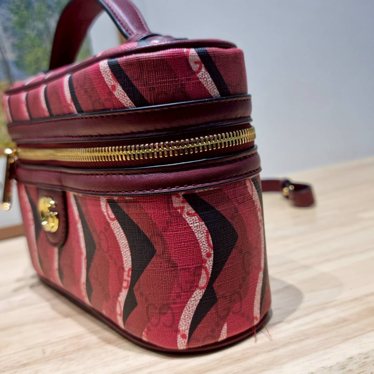 Gucci Lunar New Year Printed super mini bag ไอเท็มหายากสุดปัง กระเป๋าสะพายรุ่นรับทรัพย์ คอลเลคชั่นใหม่พร้อม box set โทนสีใหม่ของแบรนด์