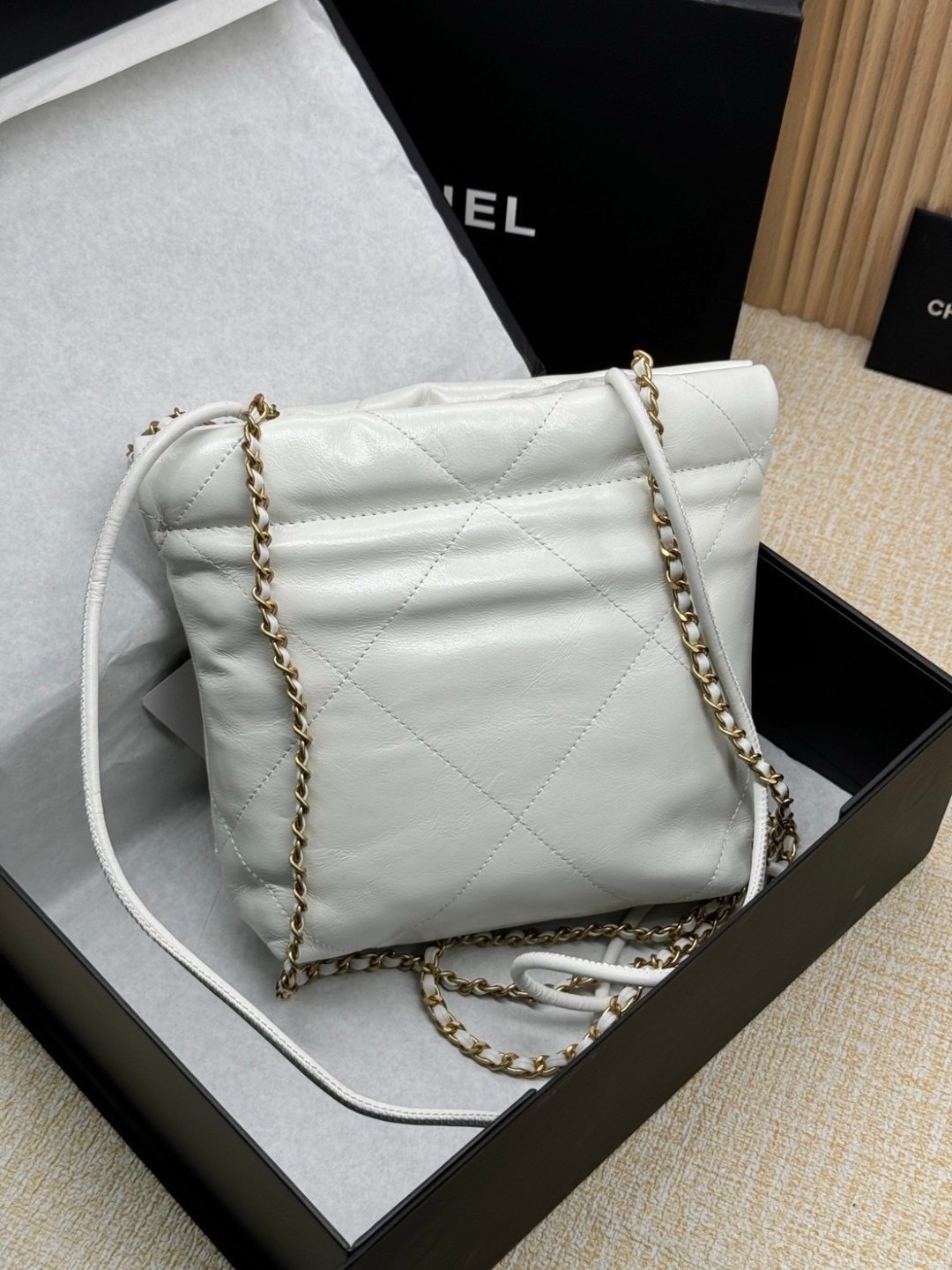 พร้อมส่ง 11 สี ORI หนังแท้ | CHANEL 22 Mini Handbag กระเป๋าสะพายสุดหรู รุ่นยอดนิยม 🤍 เกรดออริจินอล หนังแท้ ภาพถ่ายจากงานขายจริง ใช้งานต่างประเทศได้