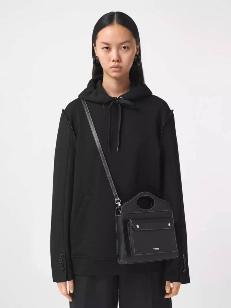 BURBERRY POCKET TOTE HANDBAG / BURBERRY FRAGRANCES CROSSBODY BAG ดีไซน์สวยหรูอยู่ทรง