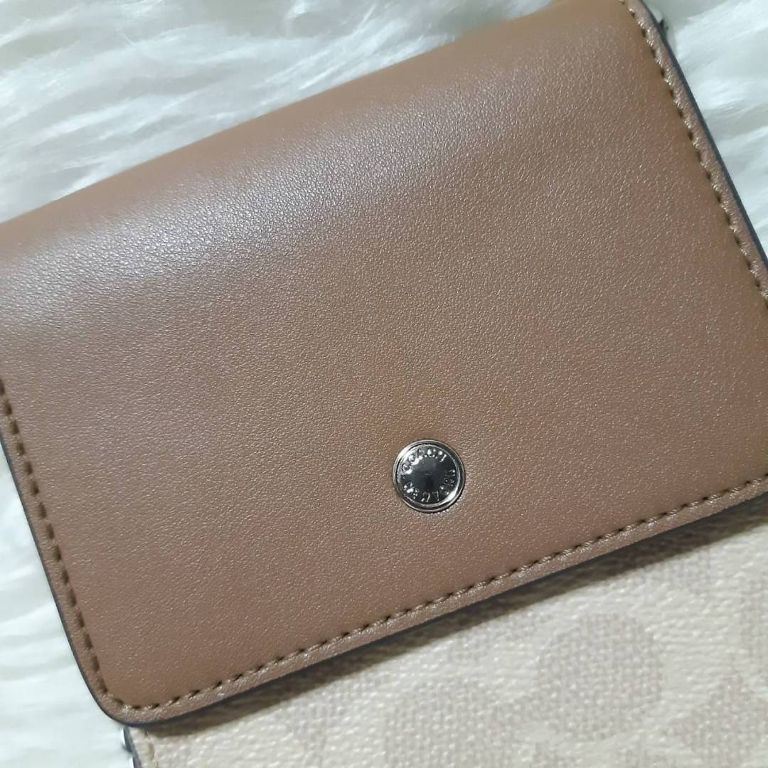 COACH F76357 SNAP PHONE CROSSBODY IN SIGNATURE CANVAS BEST ITEM!! ðâĄïļāļāļĢāļ°āđāļāđāļēāļŠāļ°āļāļēāļĒāđāļāļāļāļāļĢāļ°āļŠāļāļāđ Case phone āđāļŠāđāđāļāļĢāļĻāļąāļāļāđāļĄāļ·āļāļāļ·āļāđāļāđāļāļļāļāļĢāļļāđāļ āļāļĩāđāļāļāđāļĨāļēāļĒāļāļĩāļāļĨāļēāļŠāļŠāļīāļ āļ§āļąāļŠāļāļļāļŦāļāļąāļāđāļāļāļ§āļēāļŠāļāļļāļāļ āļēāļāļāļĩ āļāļēāđāļĨāļ°āļ āļēāļĒāđāļāđāļāđāļāļŦāļāļąāļāļŠāļąāļāđāļāļĢāļēāļ°āļŦāđāđāļĢāļĩāļĒāļ āđāļāļīāļ-āļāļīāļāļāđāļ§āļĒāļāļĢāļ°āļāļļāļĄ āļŠāļēāļĒāļŠāļ°āļāļēāļĒāļĒāļēāļ§āļ