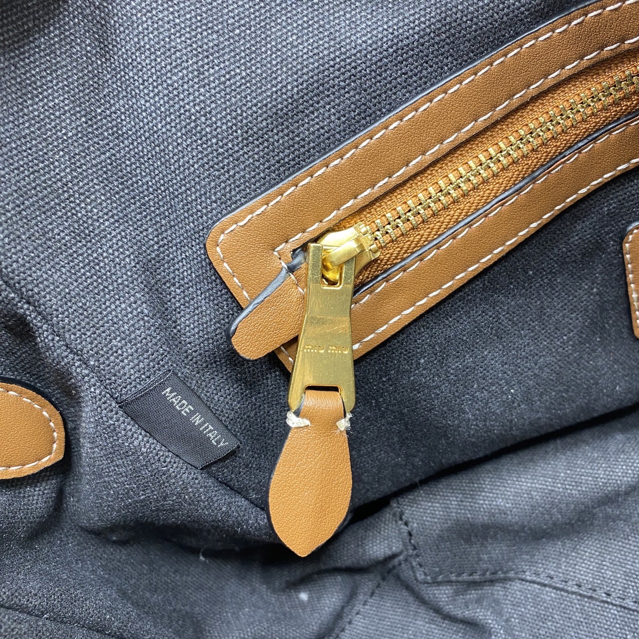 MIU MIU IVY DENIM TOTE BAG กระเป๋าถือ/สะพายทรงโท้ท คิ้วท์สุด จุของได้เยอะ เกรดออริ 1:1 ใช้งานต่างประเทศได้